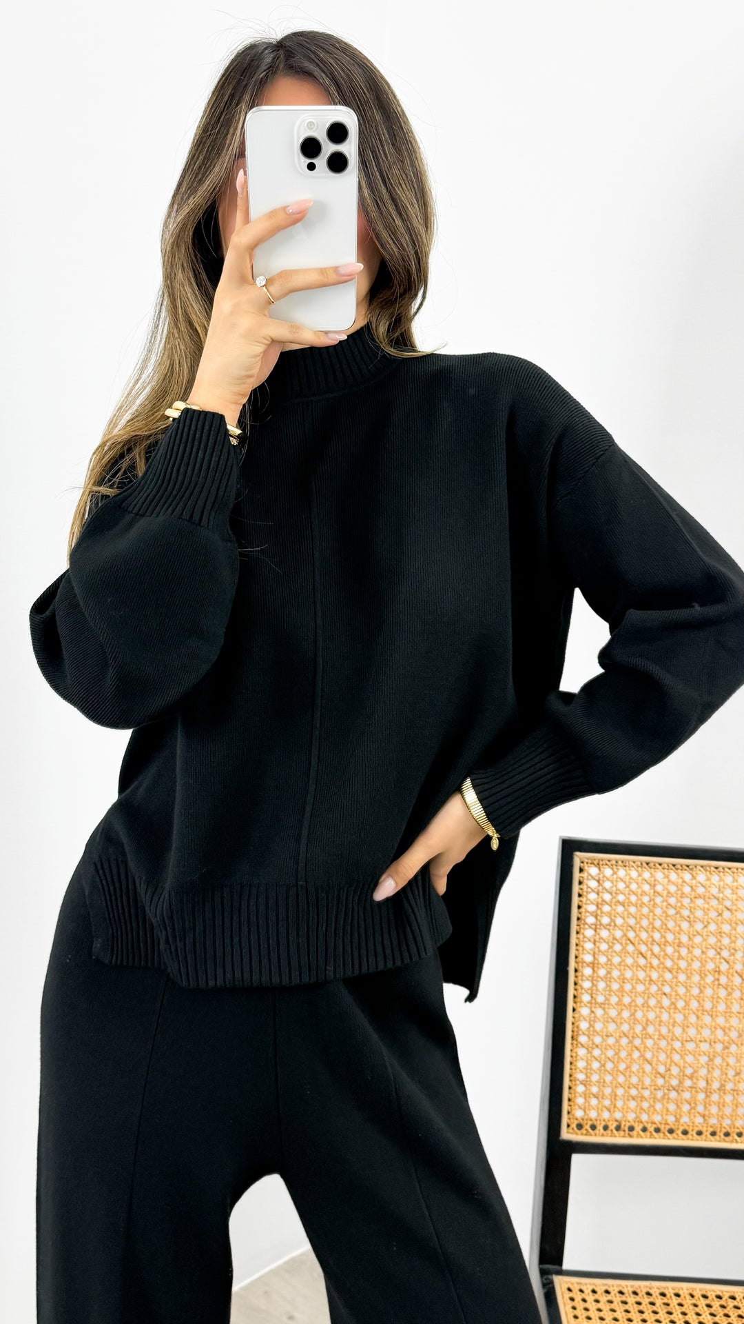 DELTA KNIT TOP - BLACK
