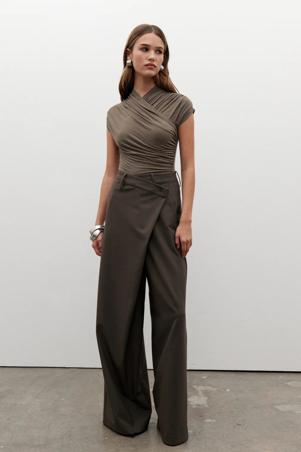 'BAYSE' AMRITA SLEEVELESS BODYSUIT - MINK