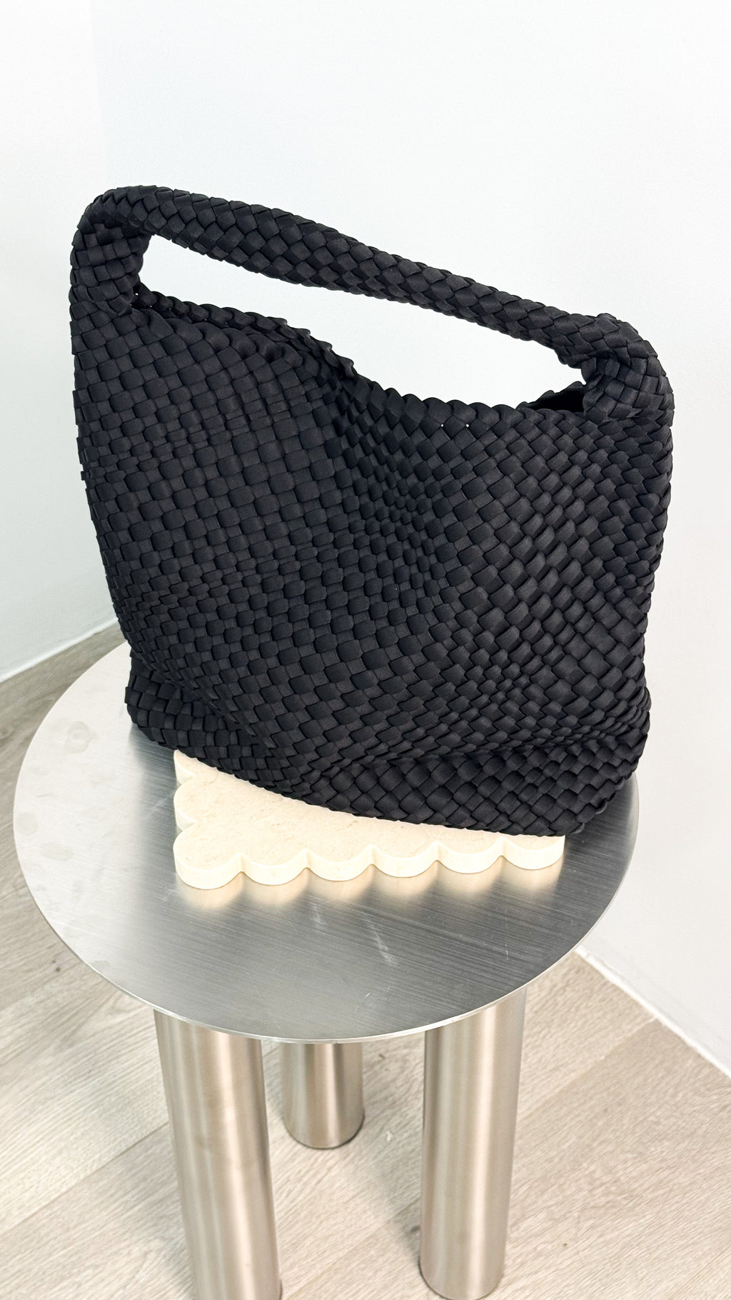 LAYLA WOVEN TOTE BAG - BLACK