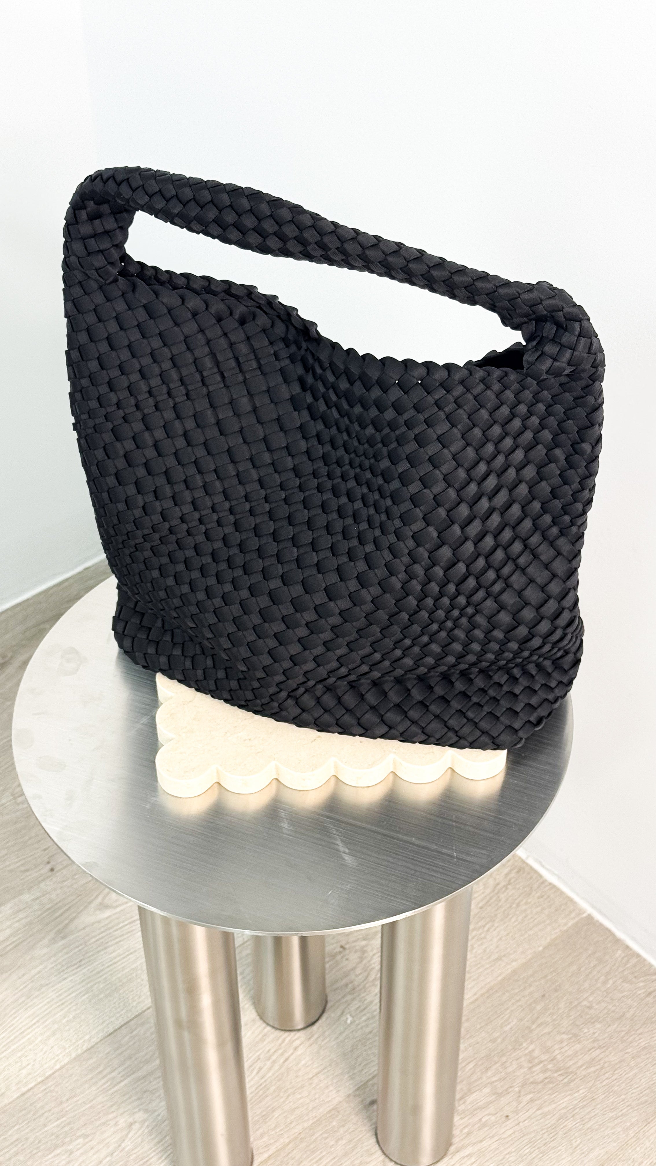 LAYLA WOVEN TOTE BAG - BLACK