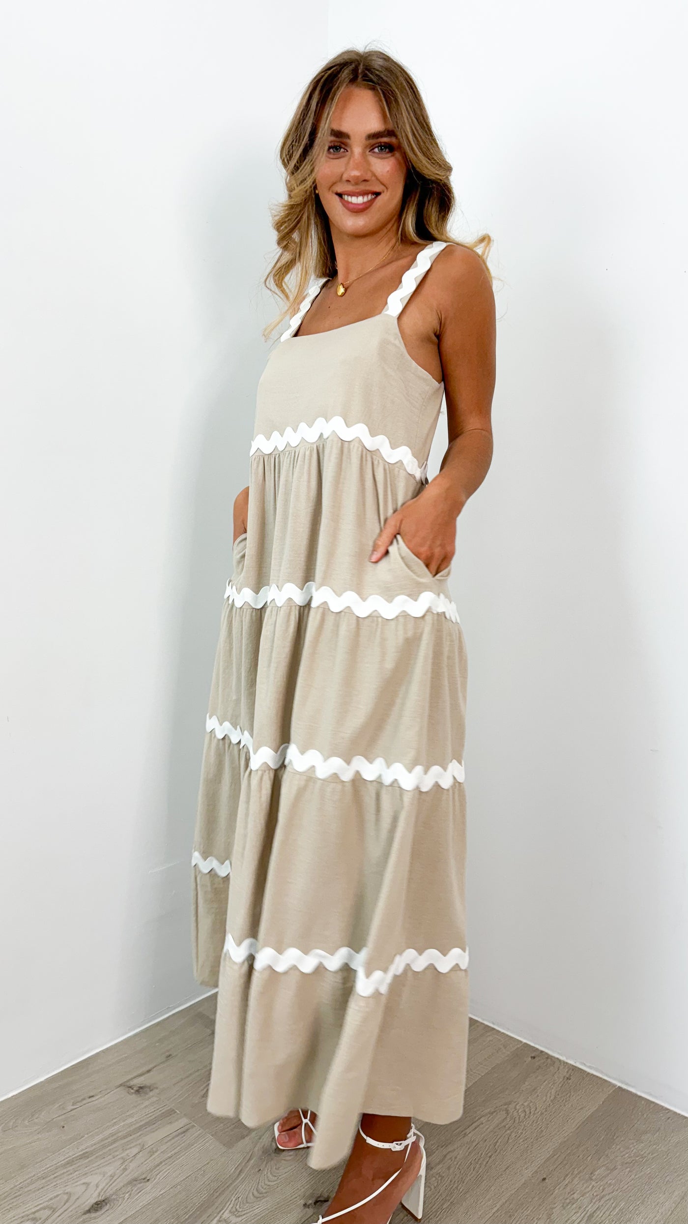 RICCA DRESS - BONE