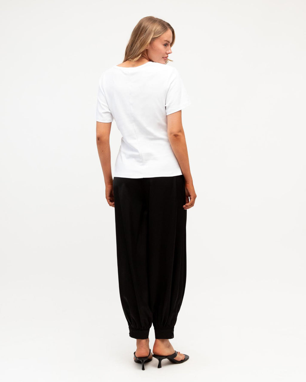 ELKIE TEE - WHITE
