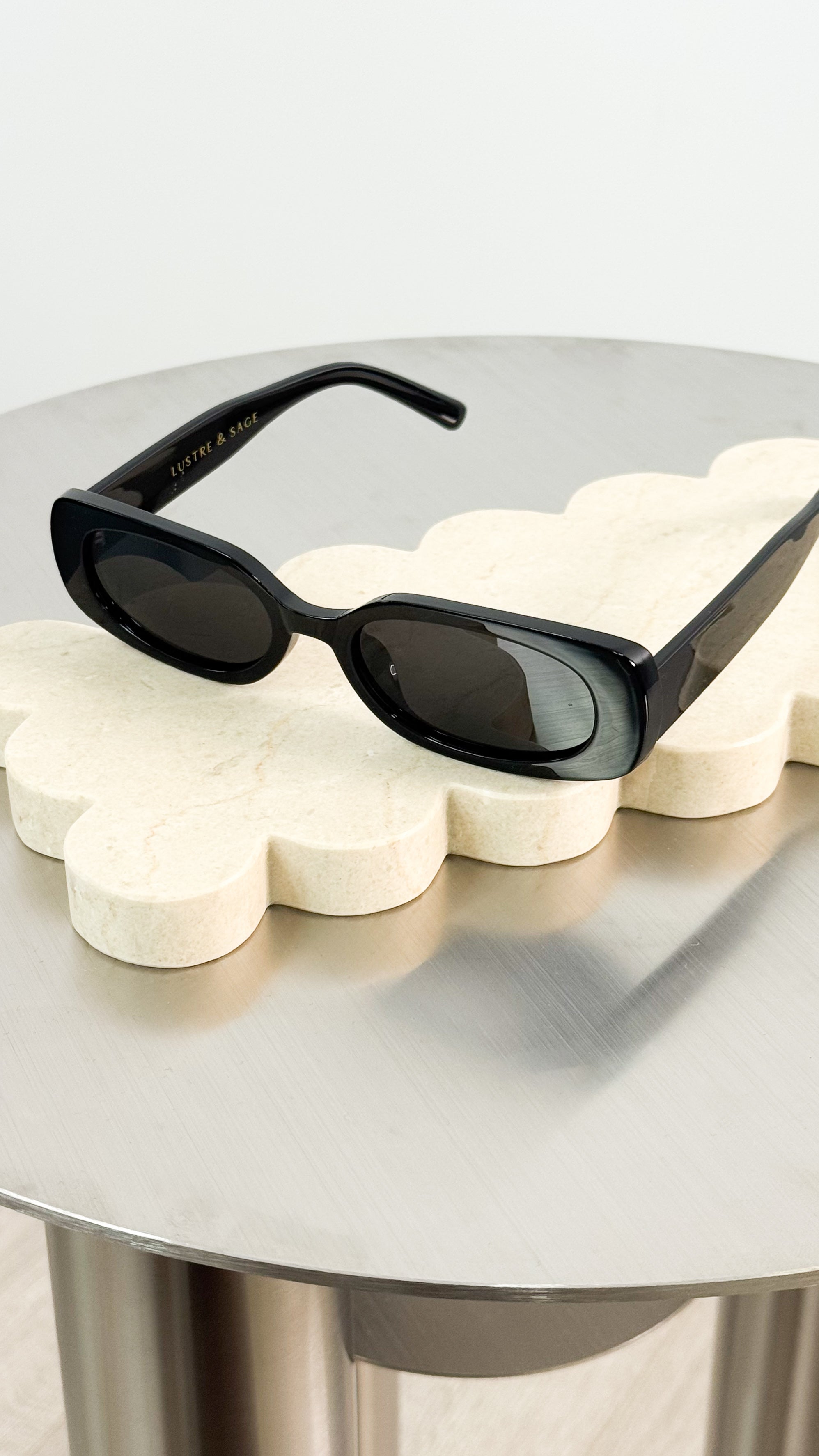 BIJOU POLARISED SUNGLASSES - BLACK