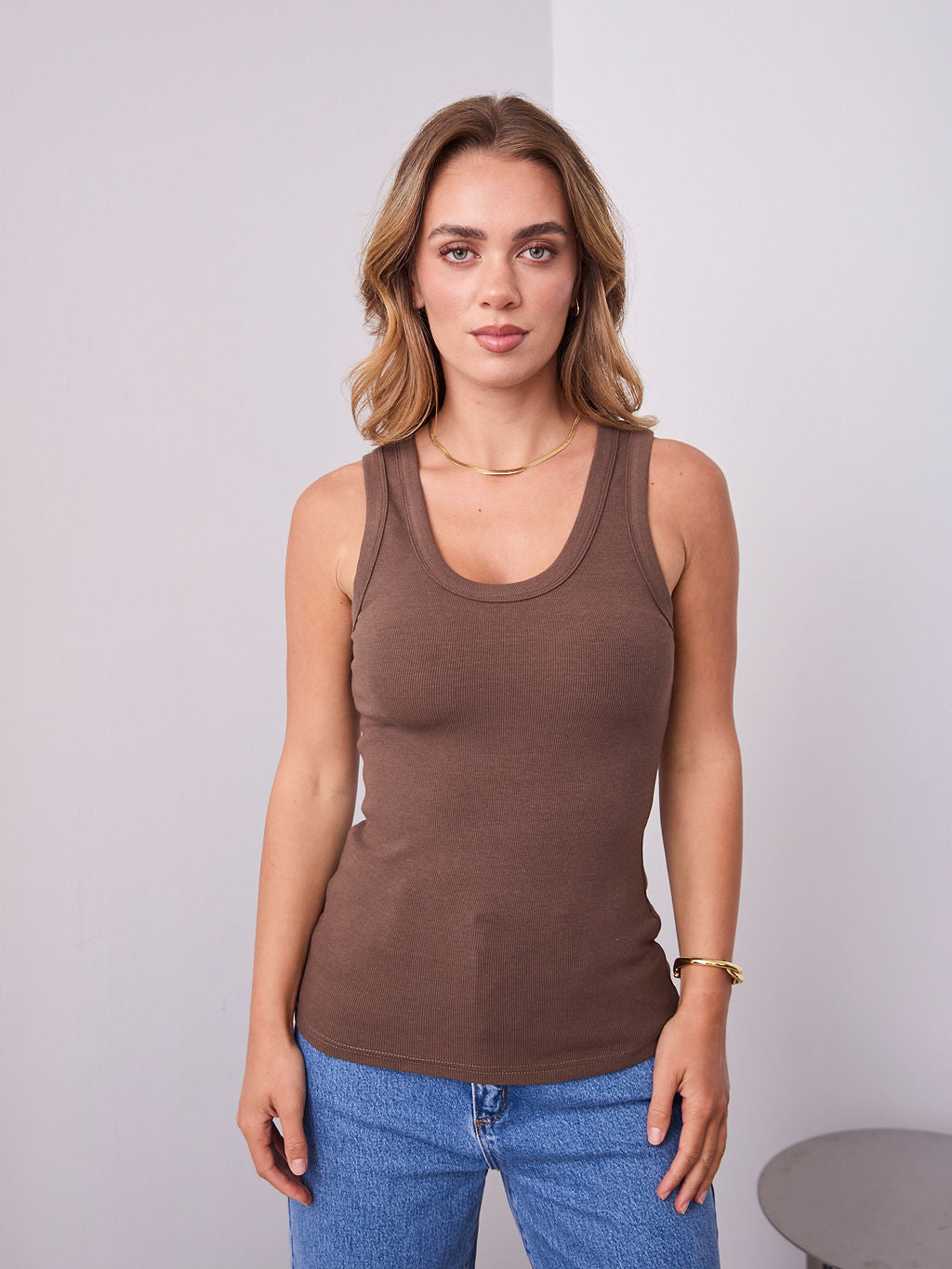 VUE TANK TOP - CHOCOLATE