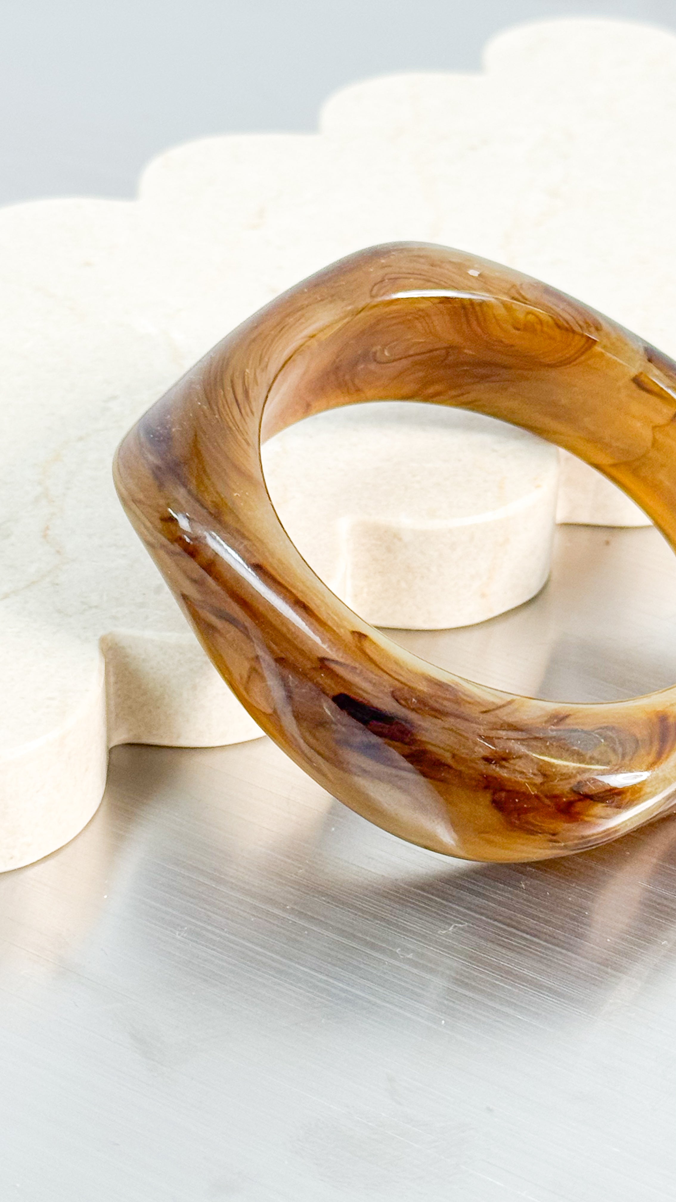 ANGULAR CUFF BANGLE - BROWN