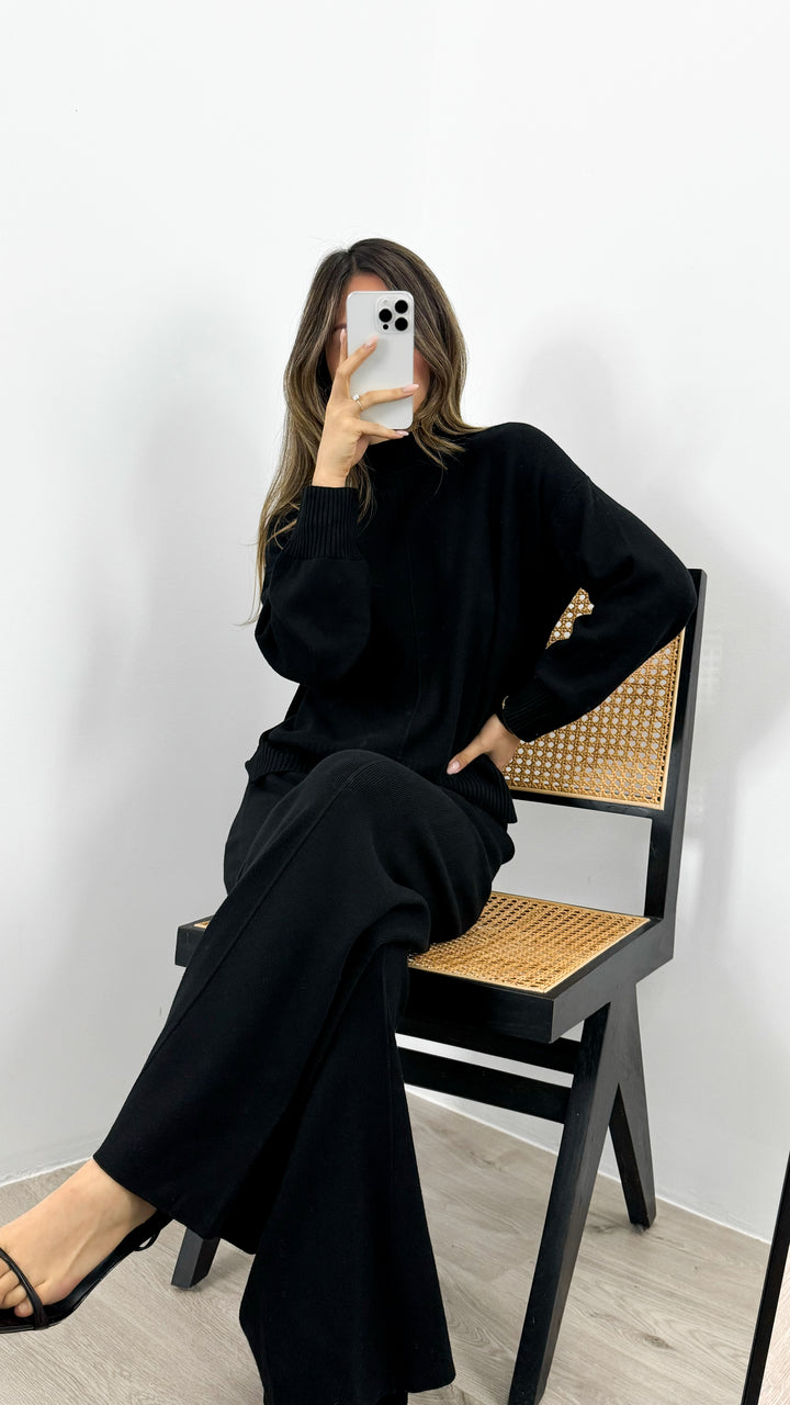 DELTA KNIT TOP - BLACK