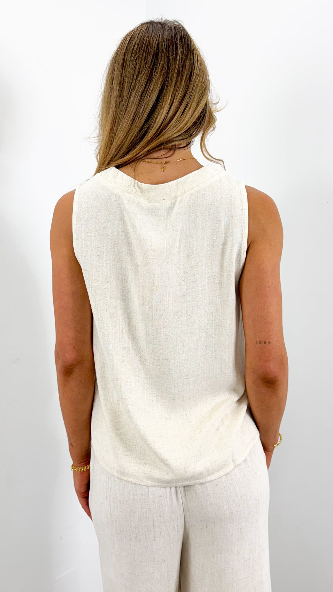 CARMEL V NECK TOP - BEIGE
