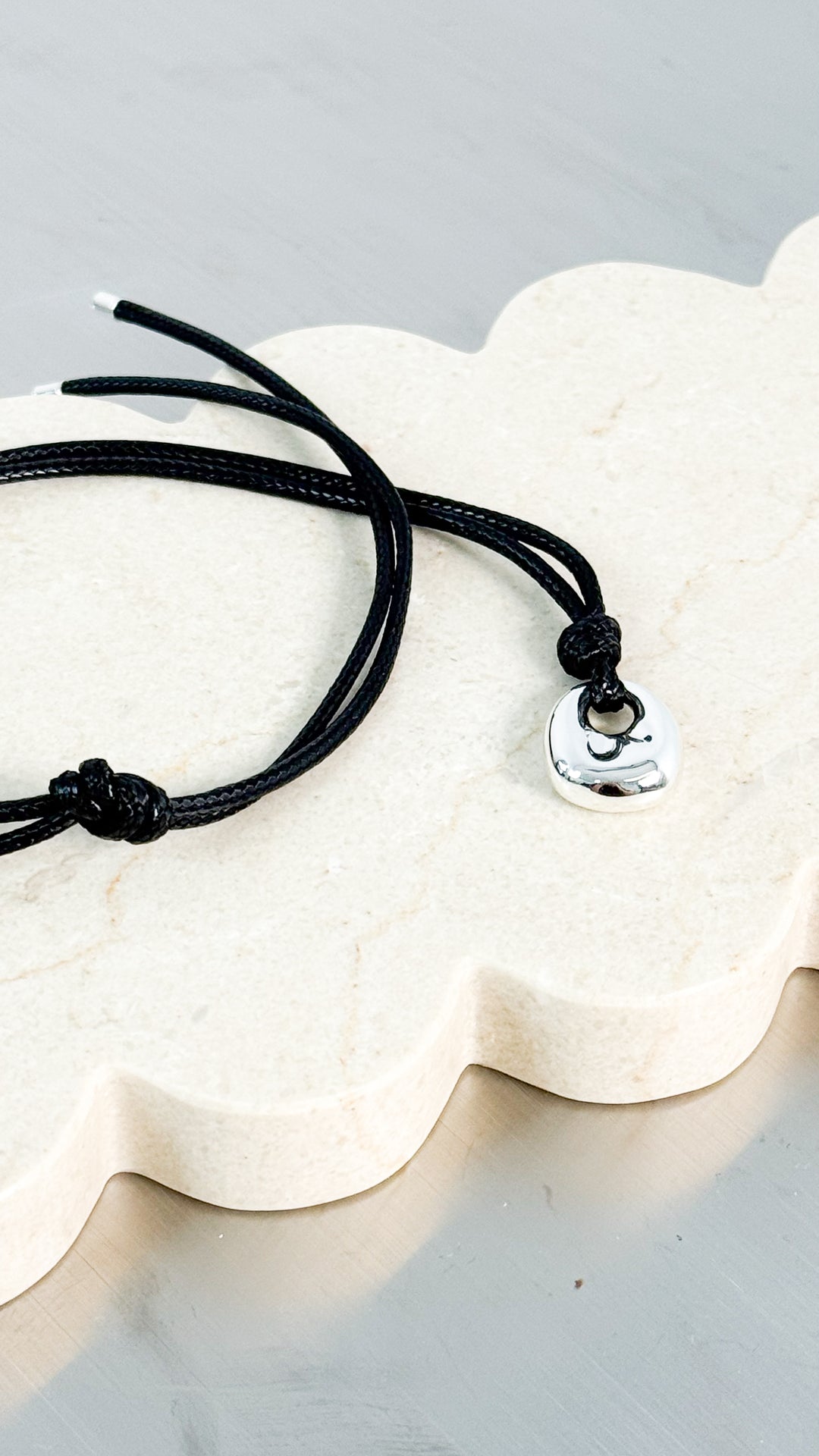 KAIA ROPE CHARM NECKLACE - SILVER