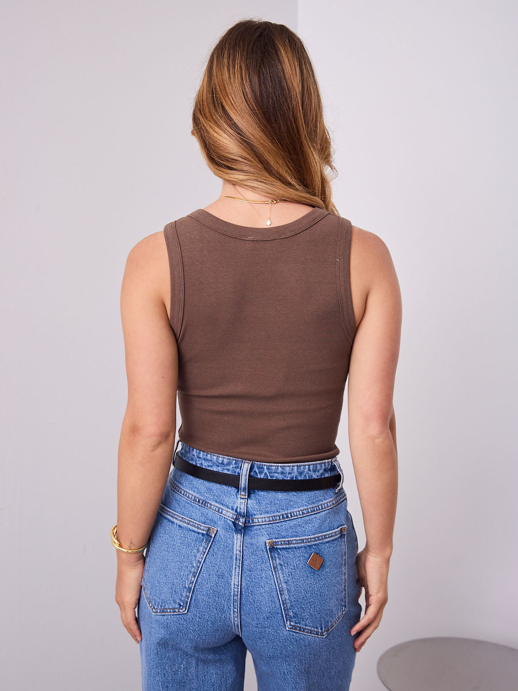 VUE TANK TOP - CHOCOLATE