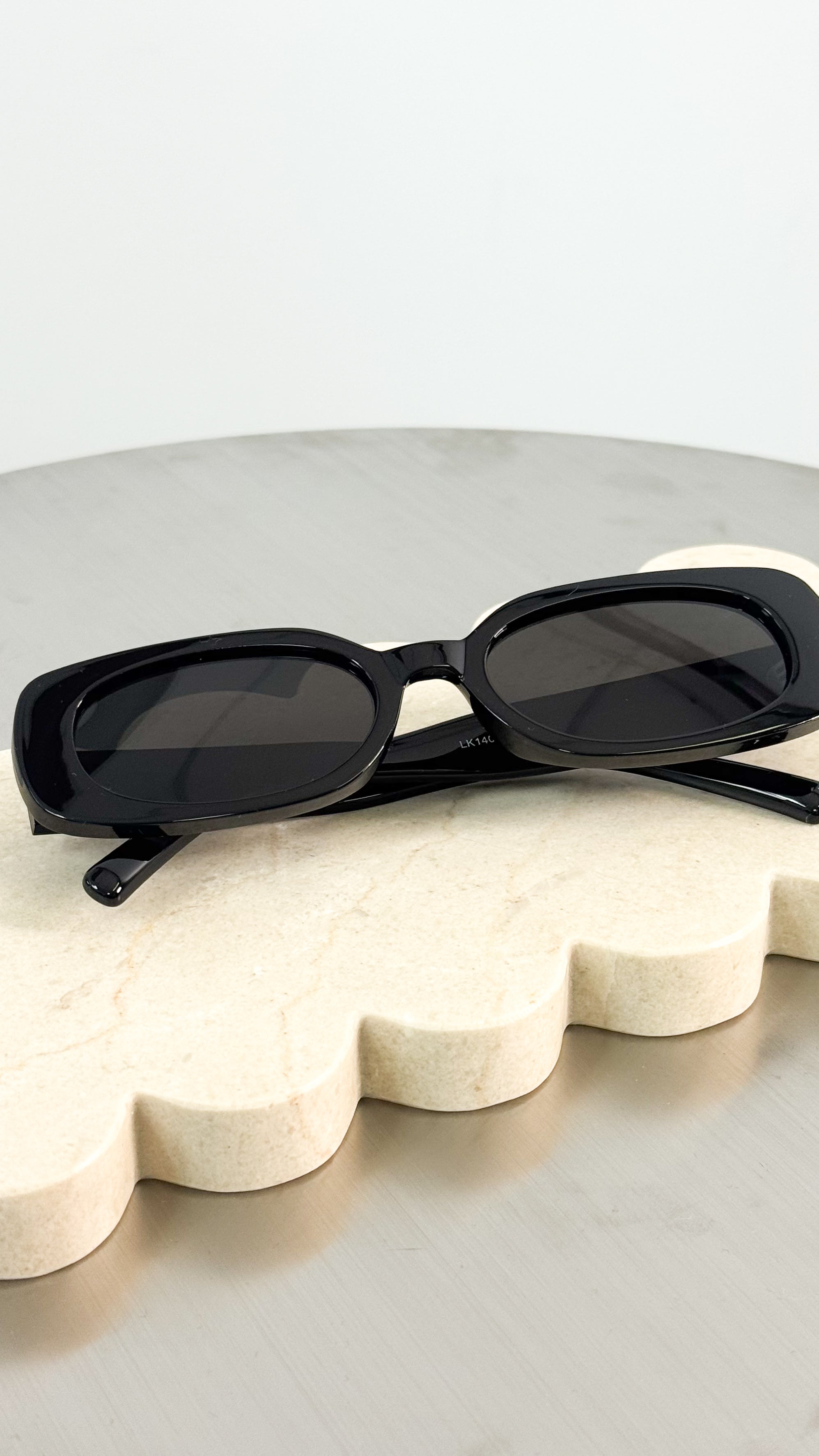 BIJOU POLARISED SUNGLASSES - BLACK