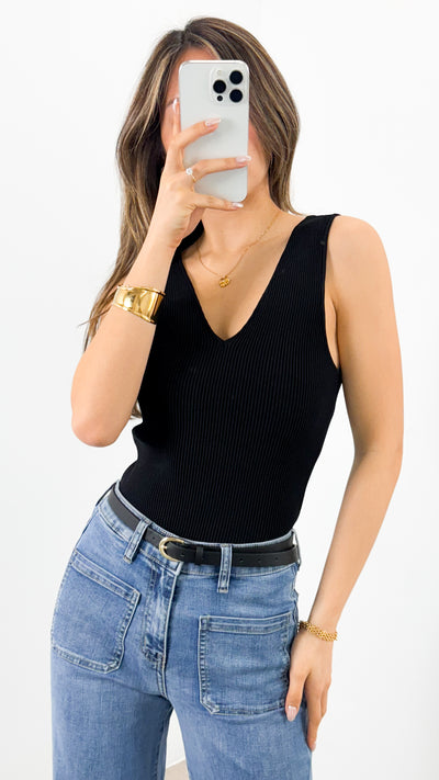 STASSI RIBBED V-NECK TANK - BLACK