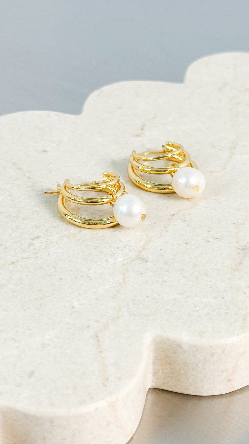 LEONA PEARL 18K GOLD PLATED EARRINGS - GOLD