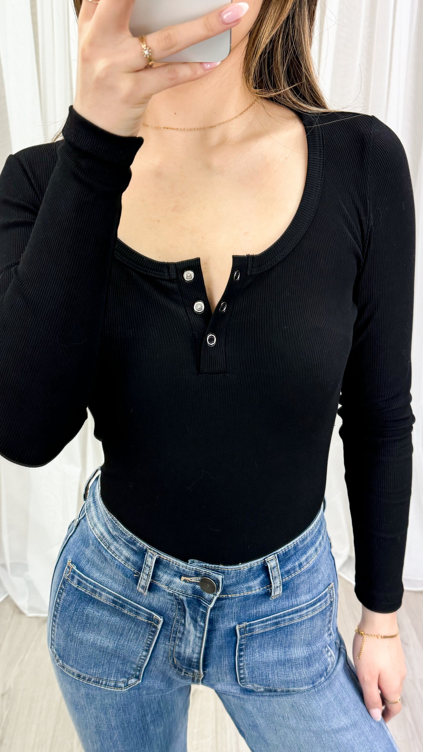 ZARRIE TOP - BLACK