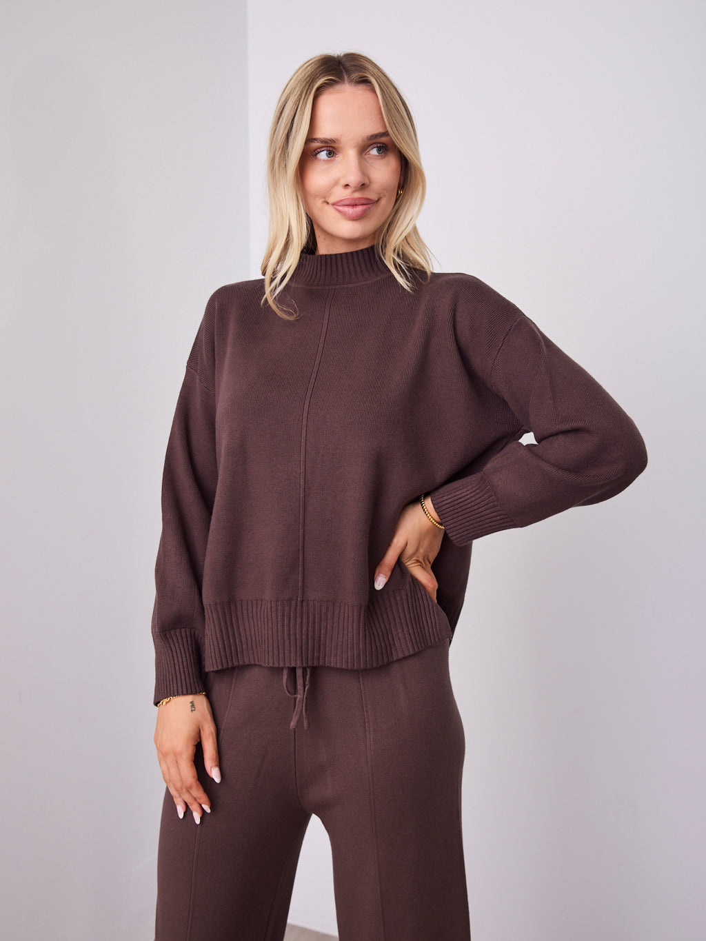 DELTA KNIT TOP - ESPRESSO
