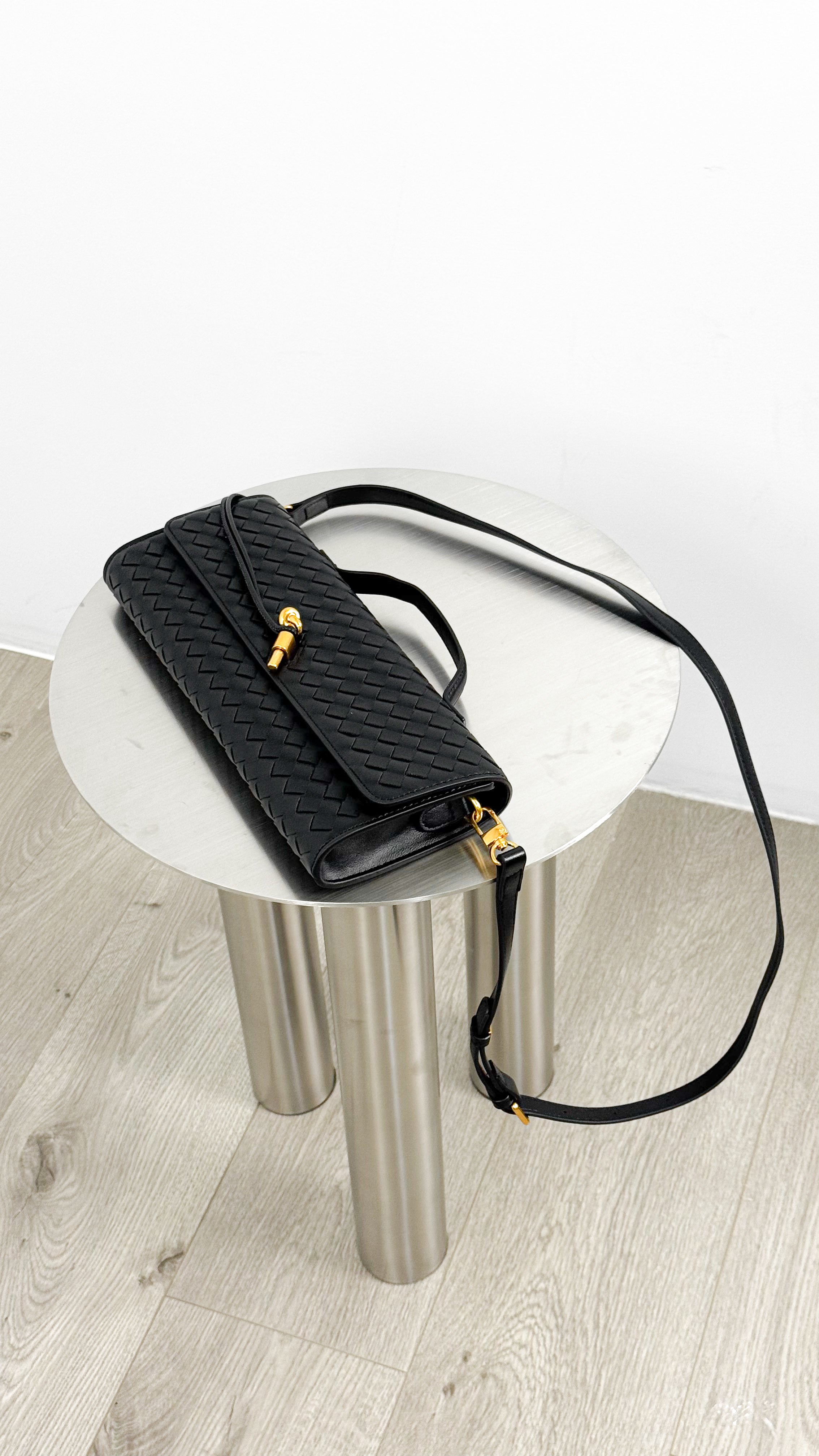 PALOMA CLUTCH - BLACK