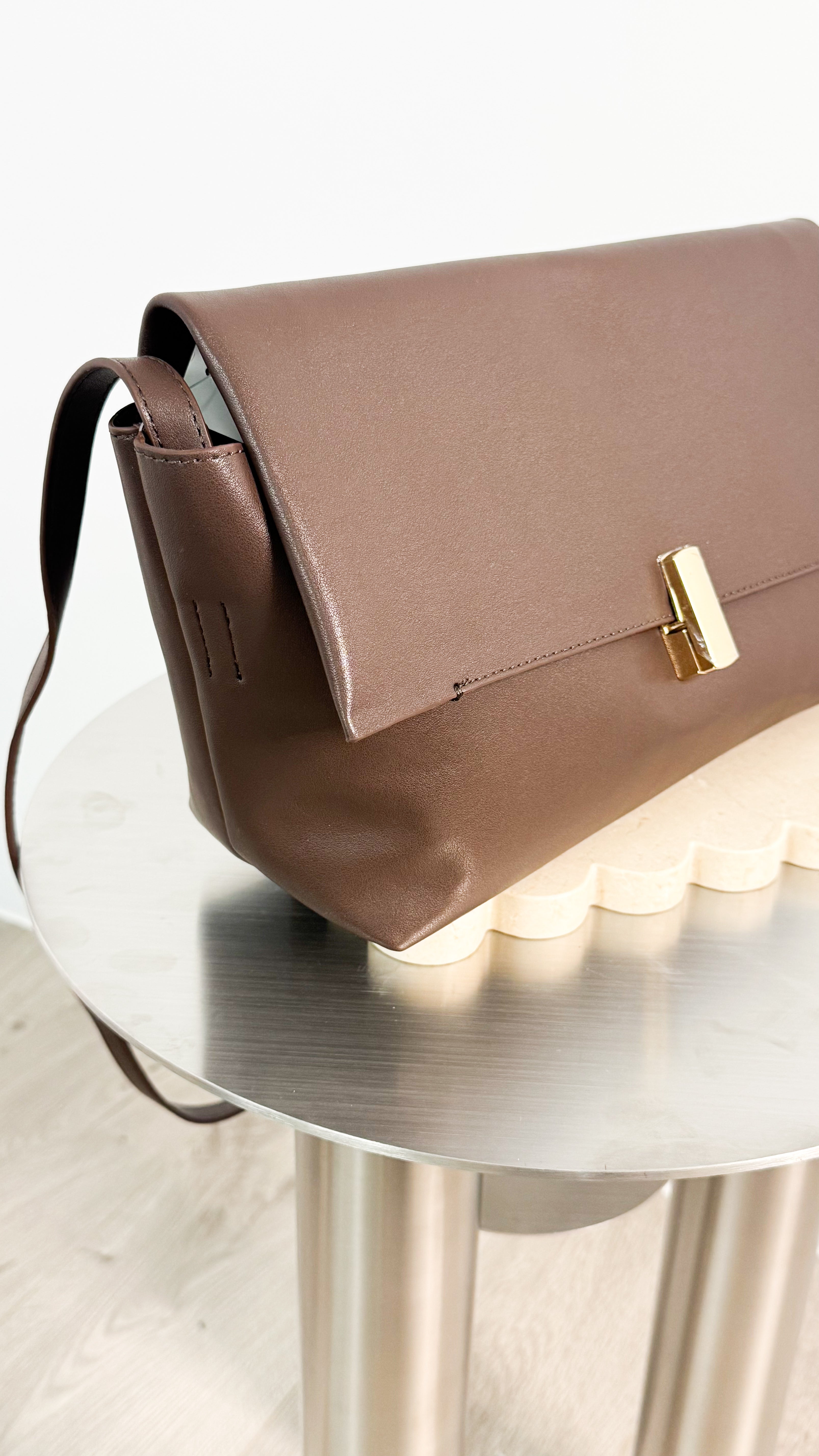 NOVA CLUTCH BAG -CHOCOLATE