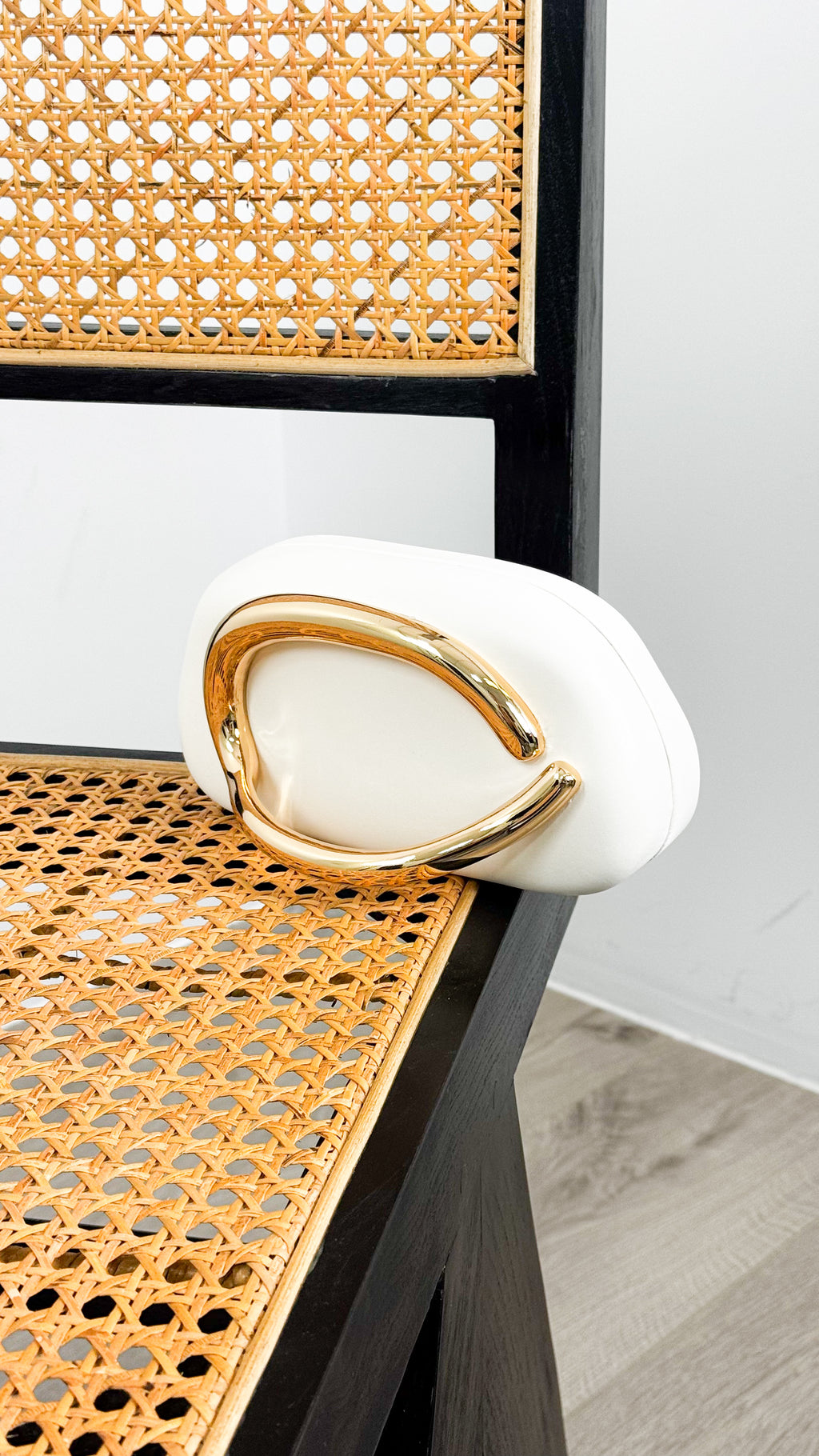 CELINA STATEMENT CLUTCH - WHITE