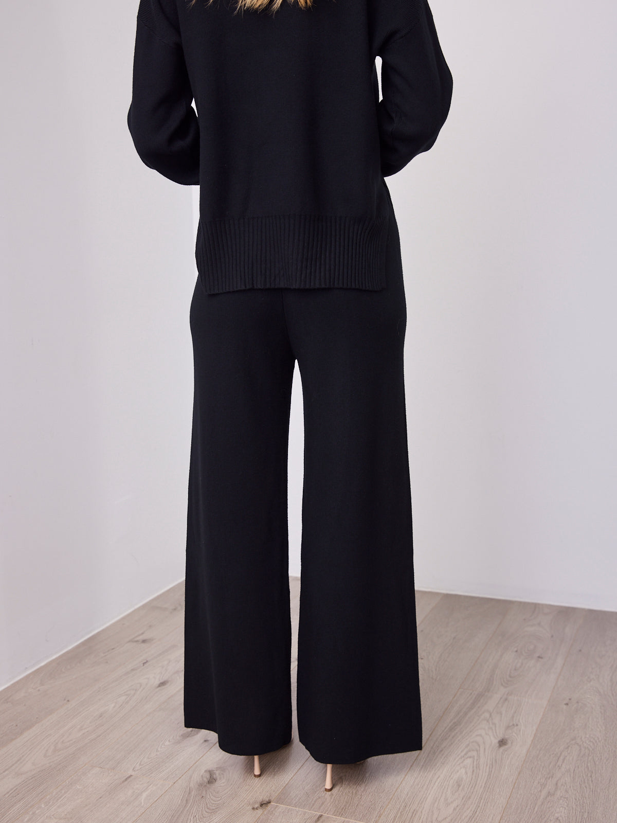DELTA KNIT PANT - BLACK