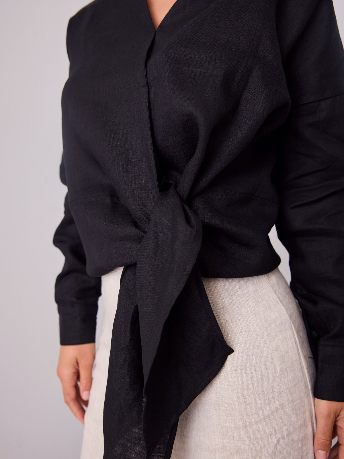 COMO LONG SLEEVE LINEN SHIRT - BLACK