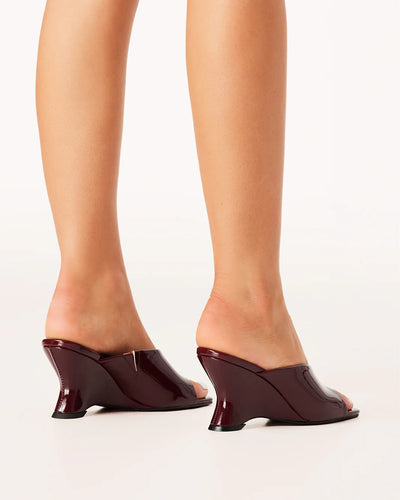 'BILLINI' ISELLE - DARK CHERRY PATENT