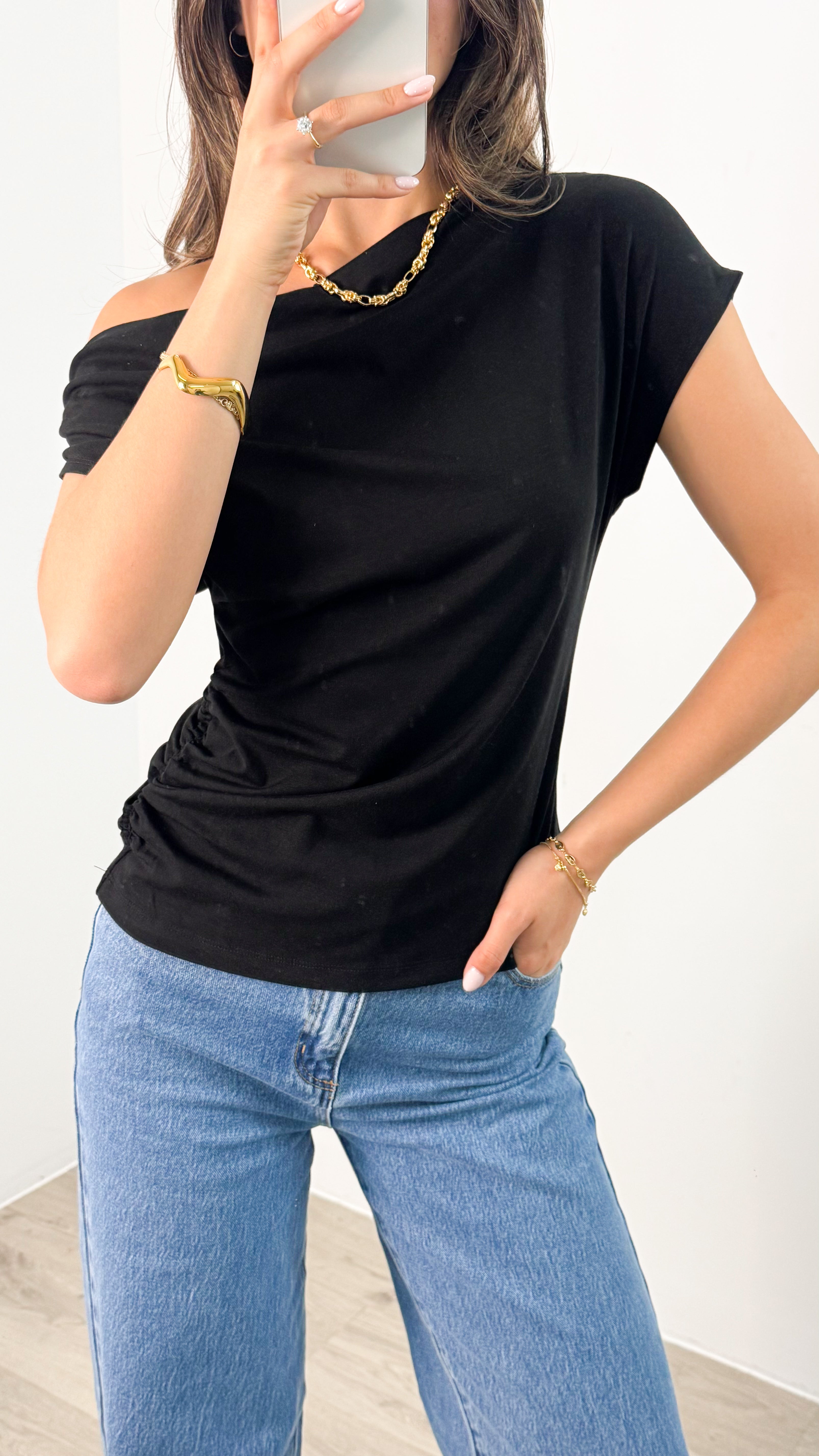 MEGAN TOP - BLACK