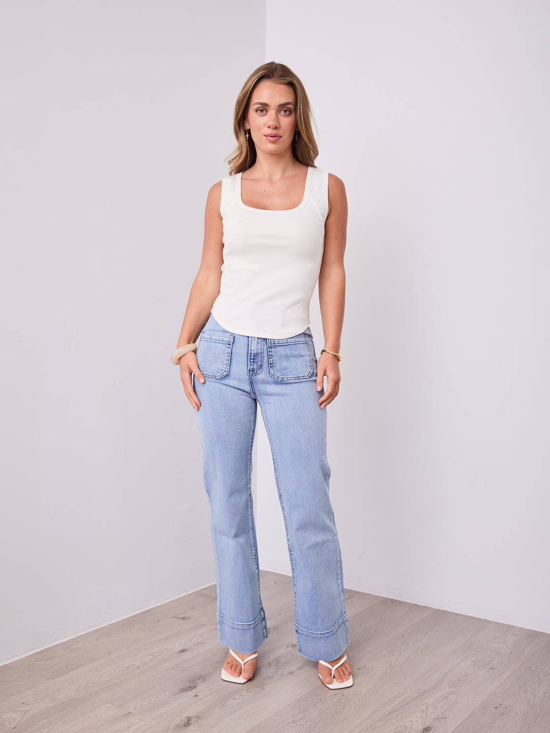 SATURDAY TANK TOP - WHITE