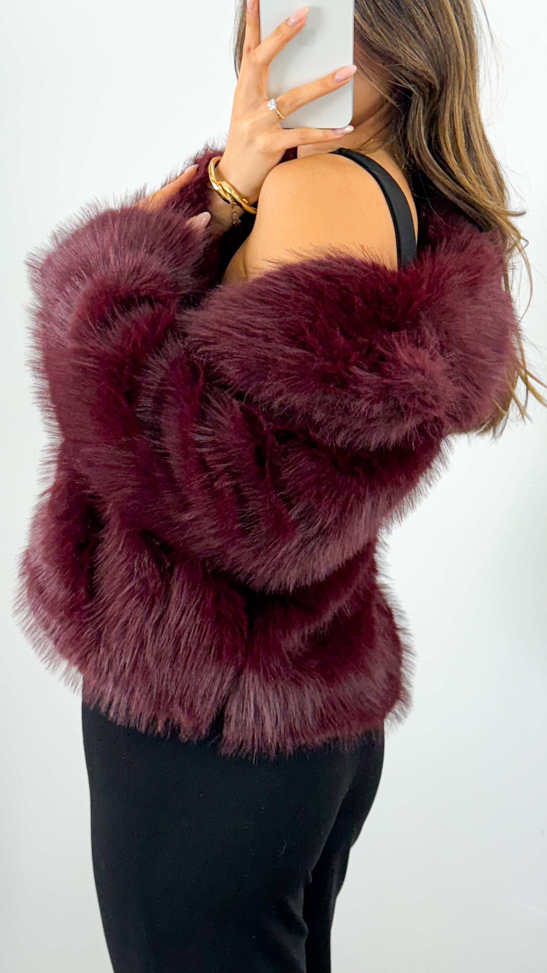 SASKIA FAUX FUR OVERSIZED JACKET - WINE