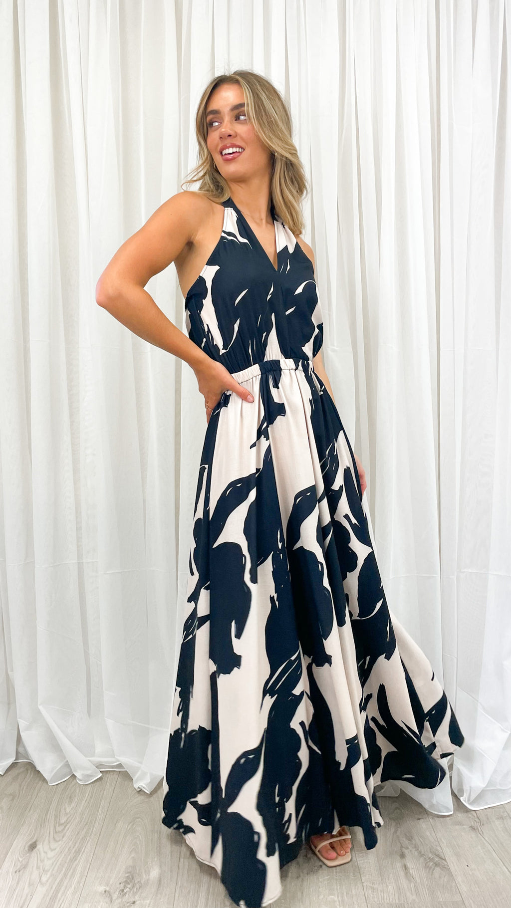 NILAH DRESS - BLACK