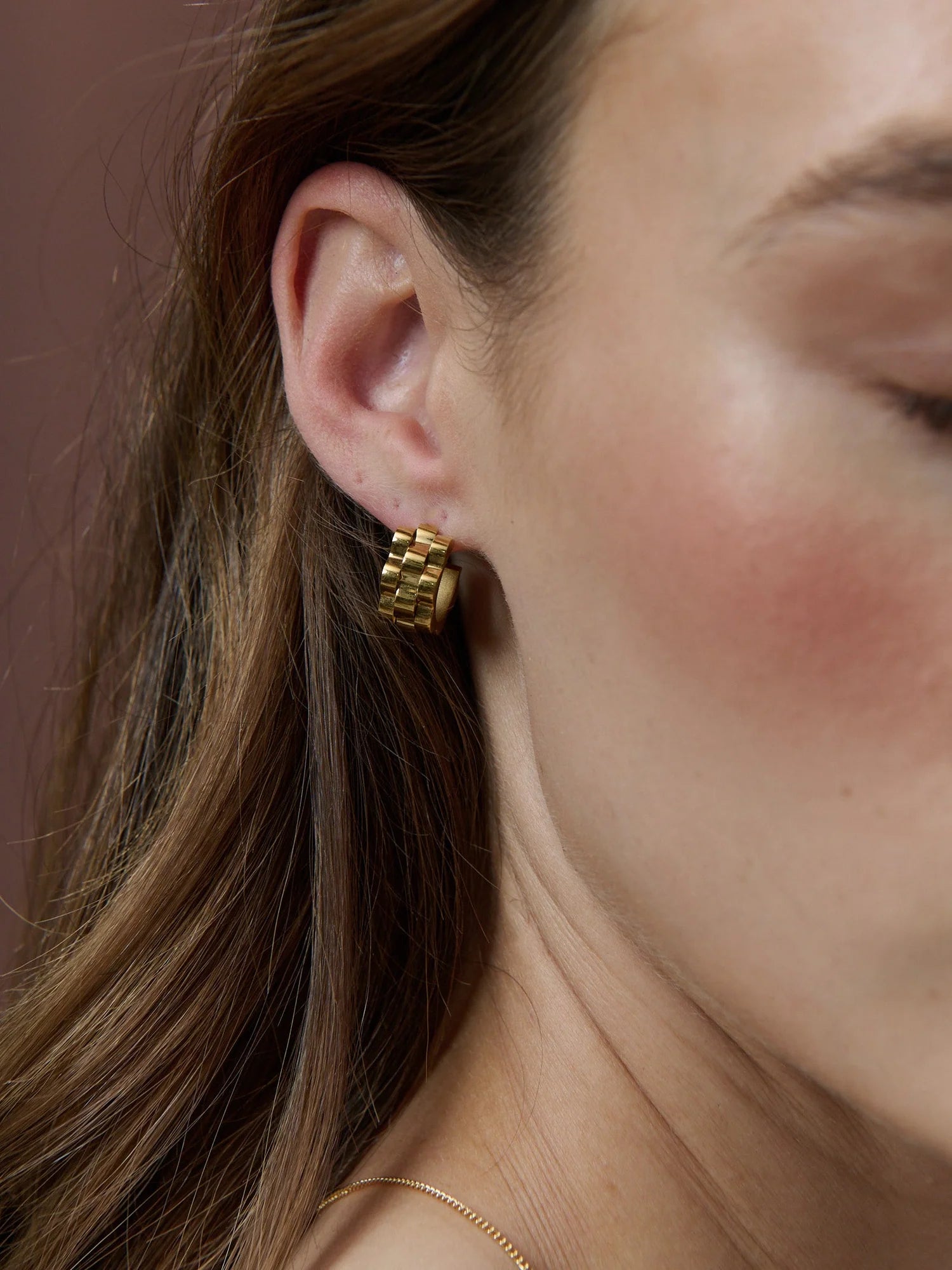 RIPPLE 18K GOLD PLATED EARRINGS - GOLD