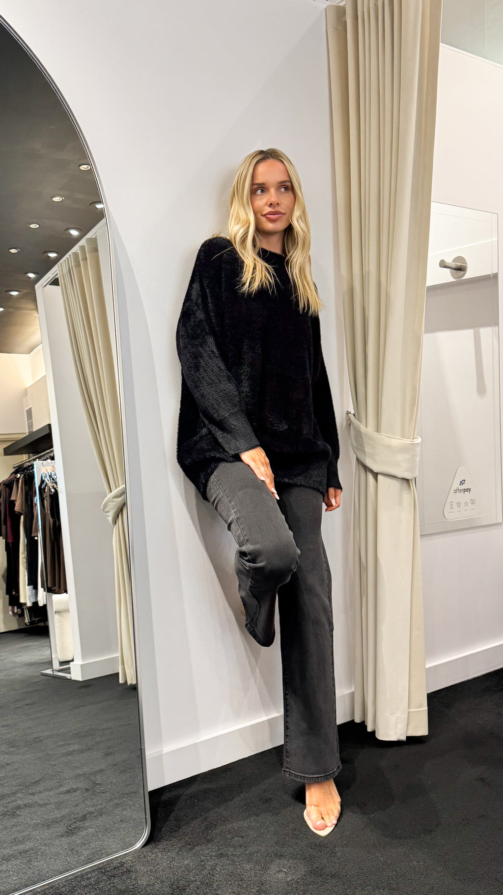 REMY LONG FLUFFY KNIT - BLACK