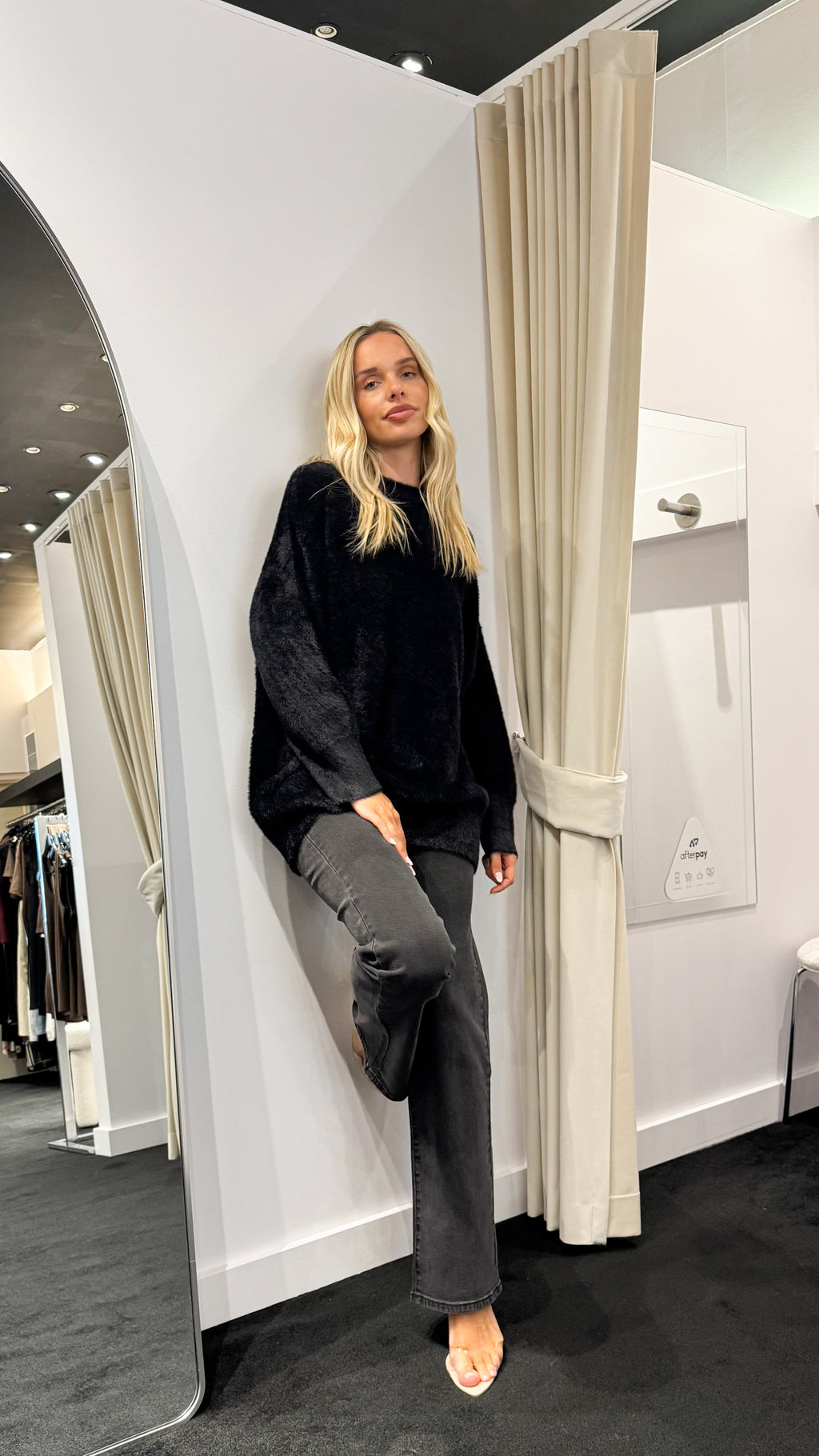 REMY LONG FLUFFY KNIT - BLACK