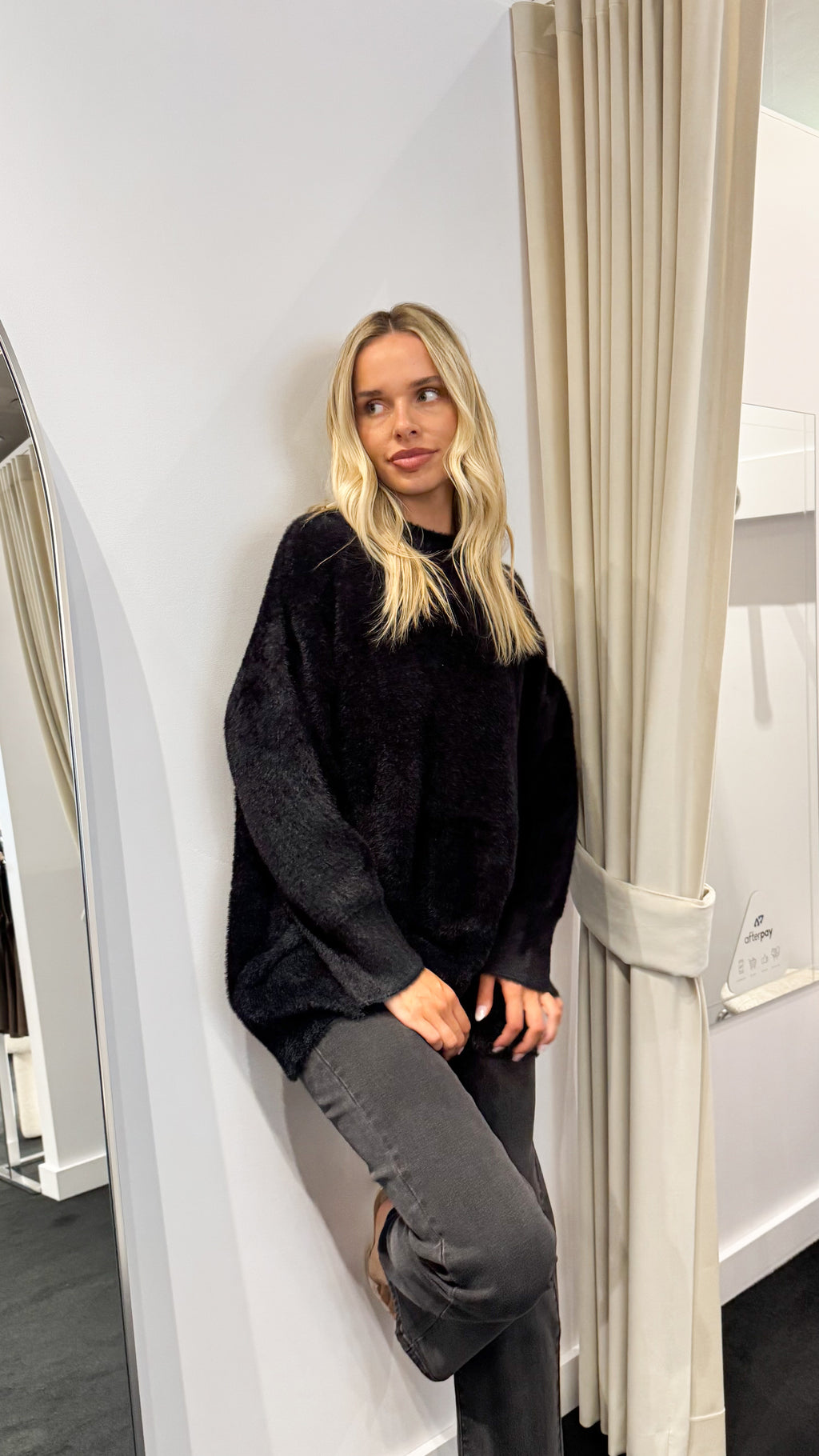REMY LONG FLUFFY KNIT - BLACK
