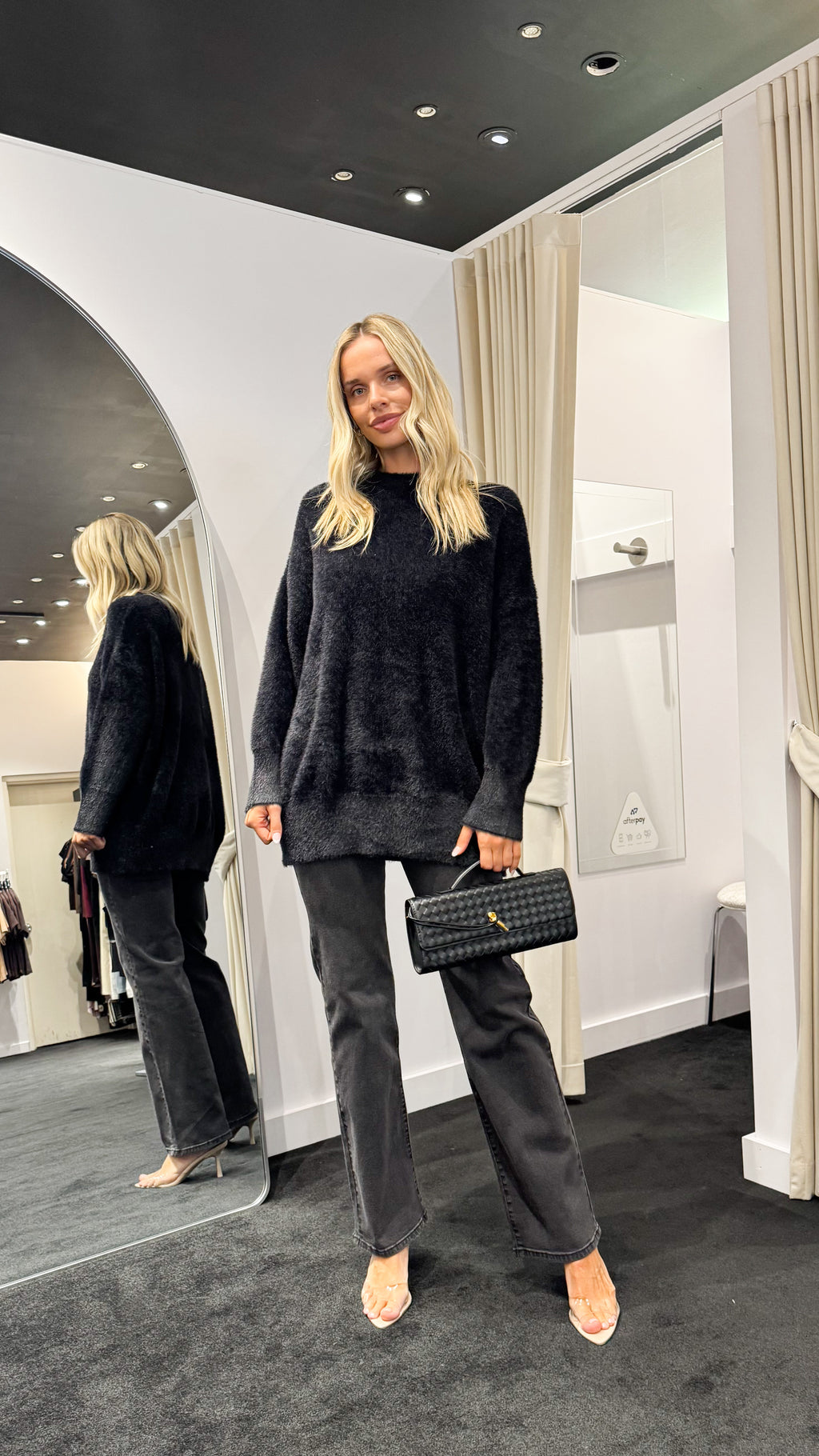 REMY LONG FLUFFY KNIT - BLACK