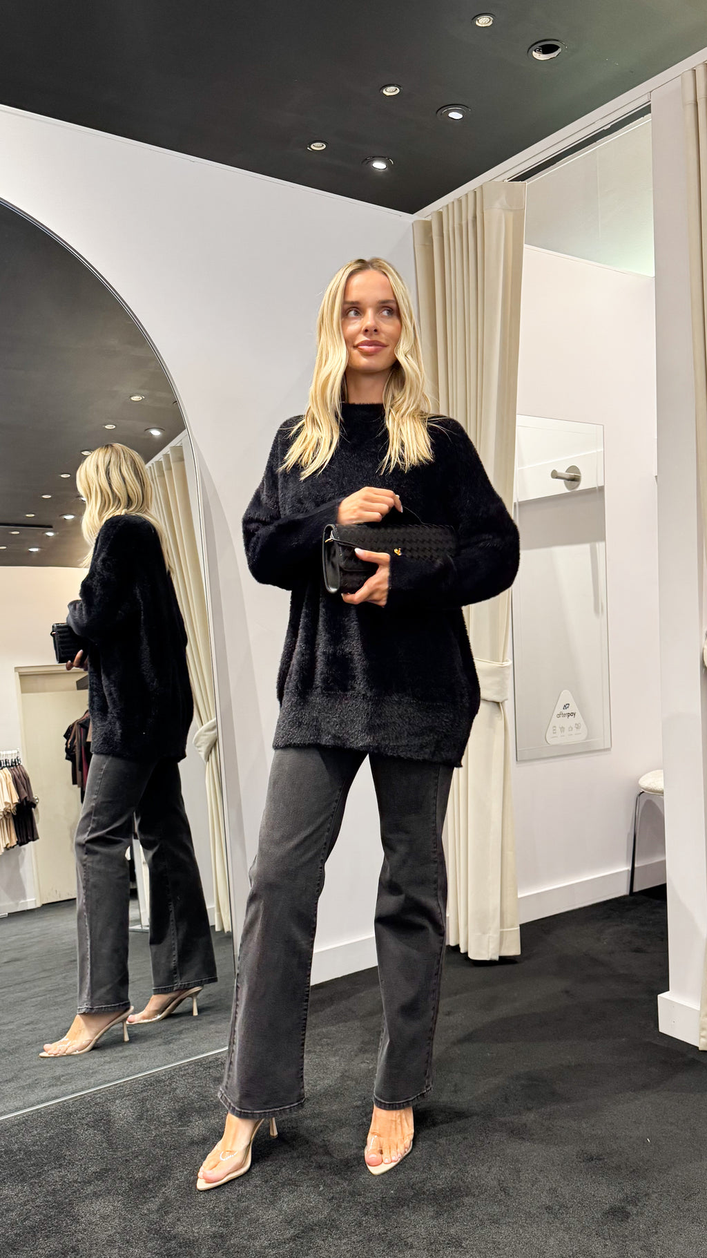 REMY LONG FLUFFY KNIT - BLACK