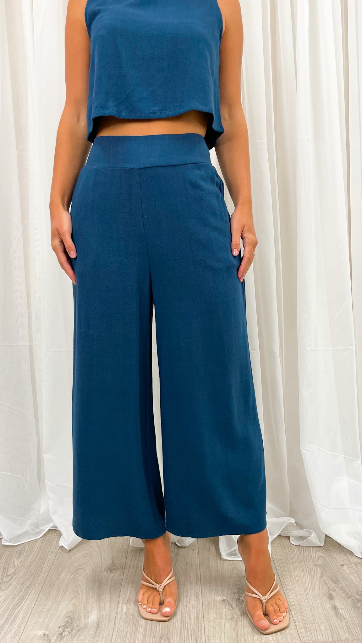 MEMPHIS 7/8 LINEN PANT - NAVY