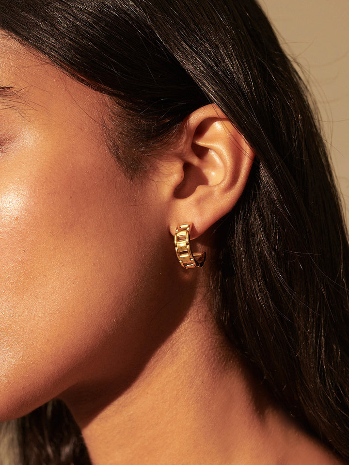 SQUARE CHAIN HOOP 18K GOLD EARRINGS - GOLD