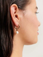 BELLA HOOP PEARL 18K GOLD PLATED EARRINGS - GOLD