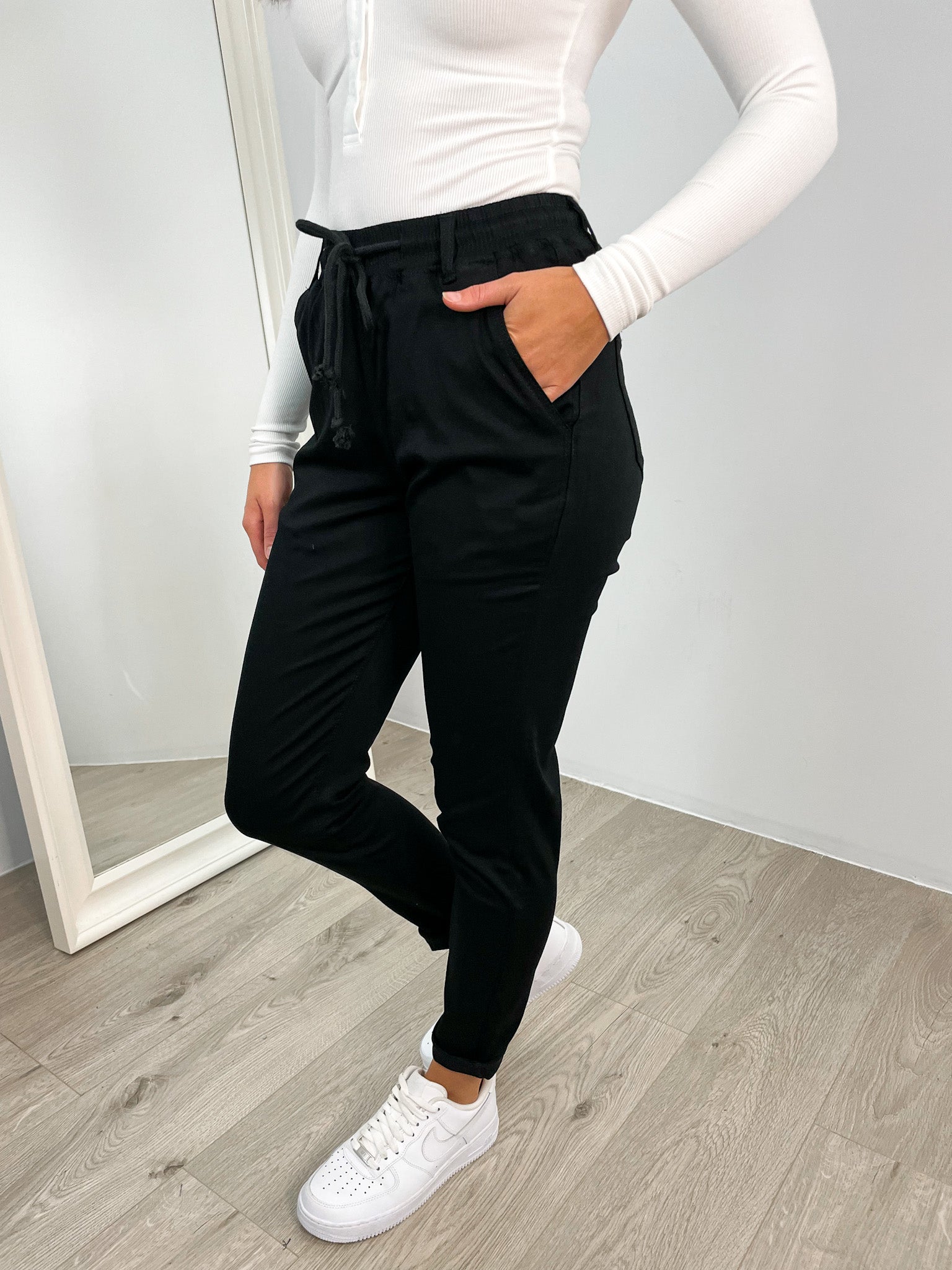 EVAN JOGGER- BLACK