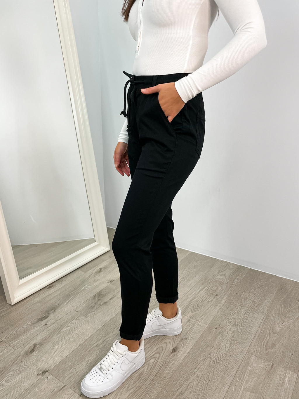 EVAN JOGGER- BLACK