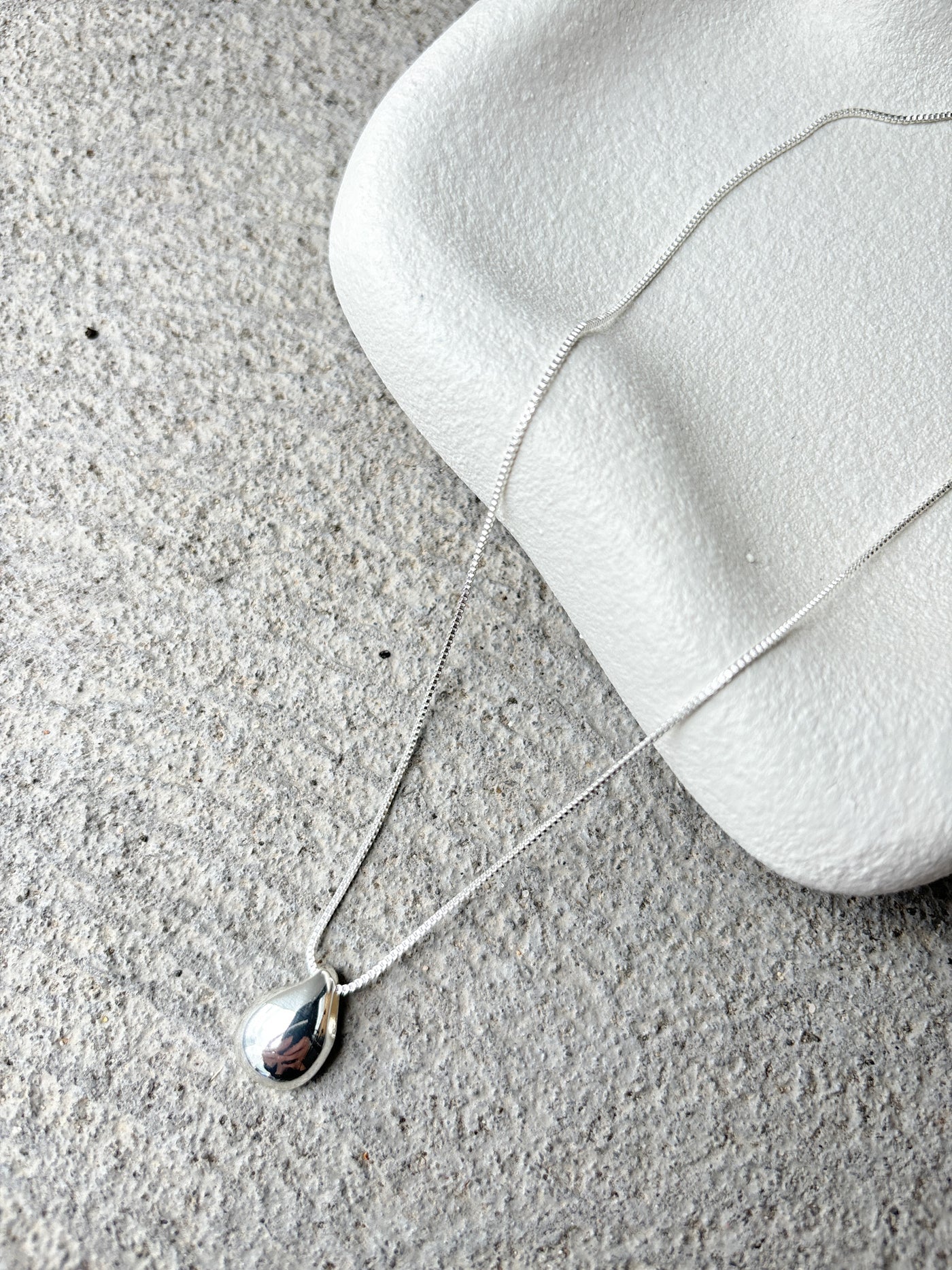 DROPLET STERLING SILVER PLATED NECKLACE - SILVER
