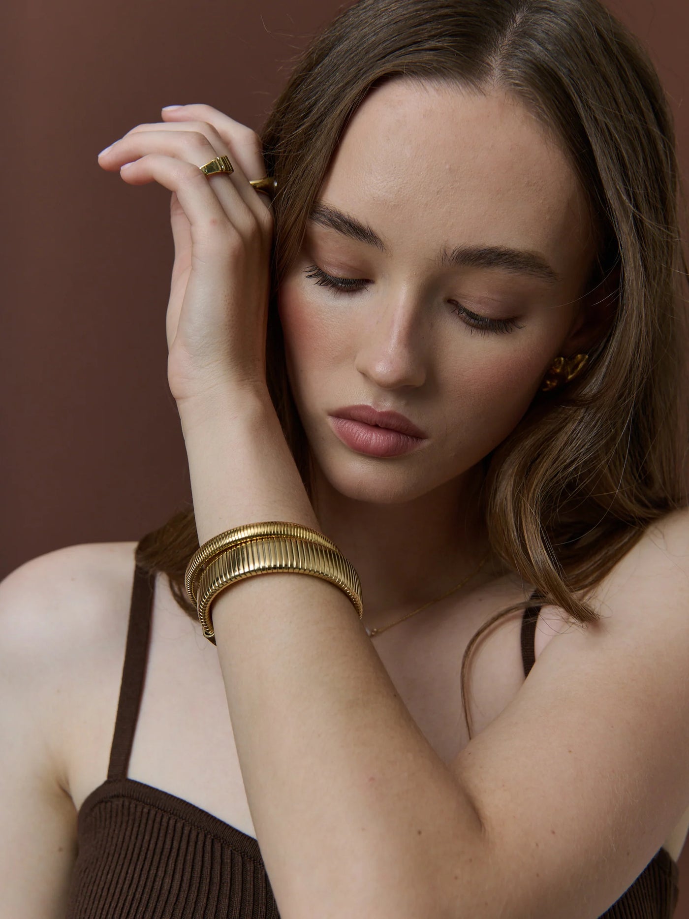 BOLD SNAKE MAGNETIC BANGLE - GOLD