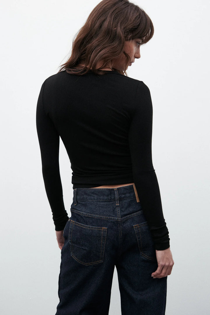 'BAYSE' NYLA TOP - BLACK