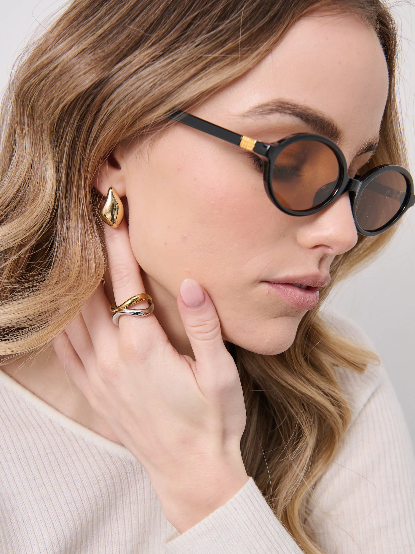 ANNI DROP 18K GOLD PLATED EARRINGS - GOLD