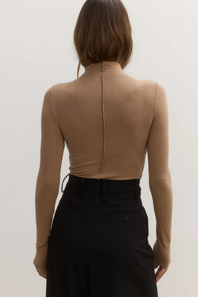 'BAYSE' ANISA TURTLE NECK - WALNUT