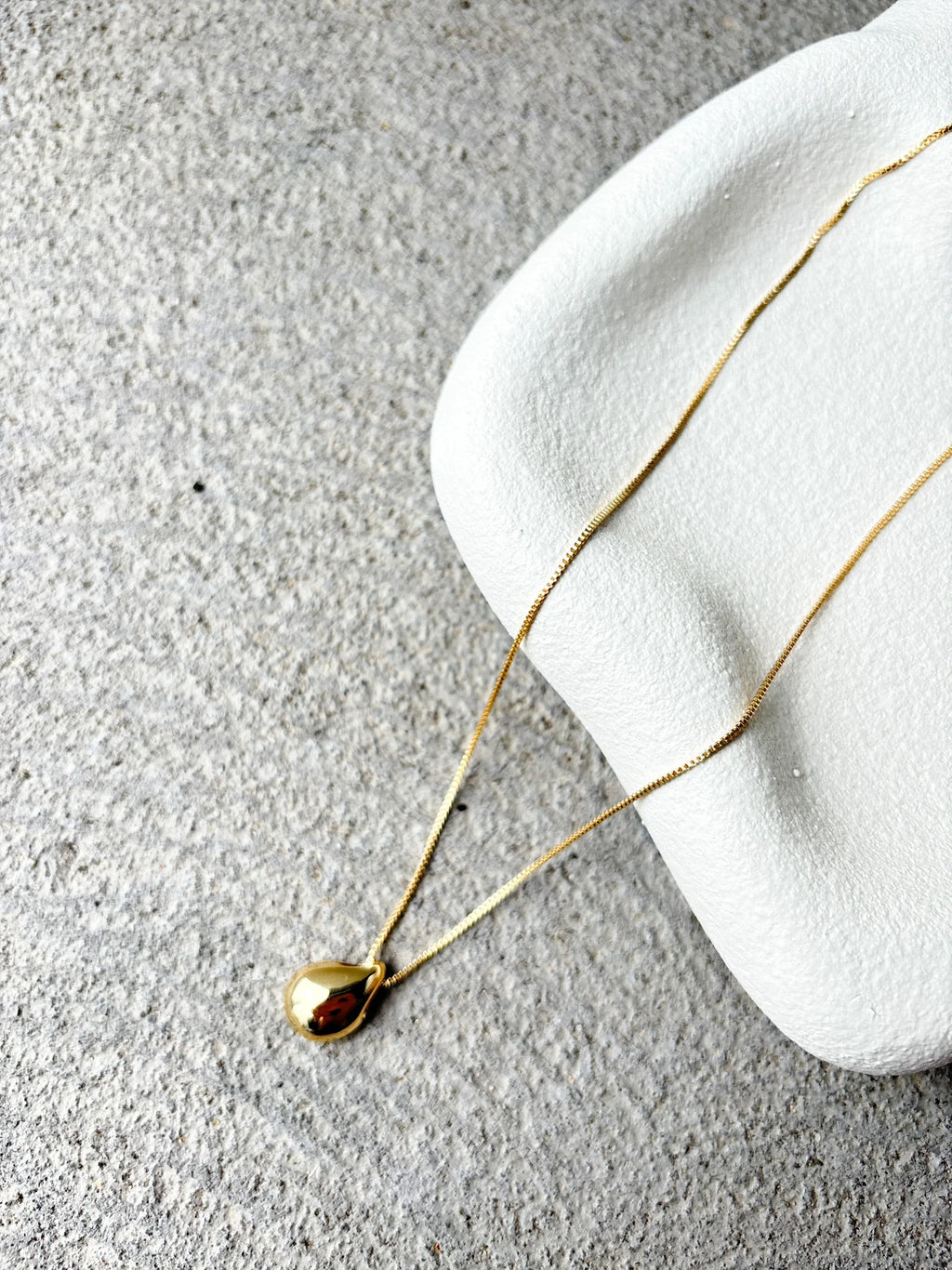 MINI DROPLET GOLD PLATED NECKLACE - GOLD