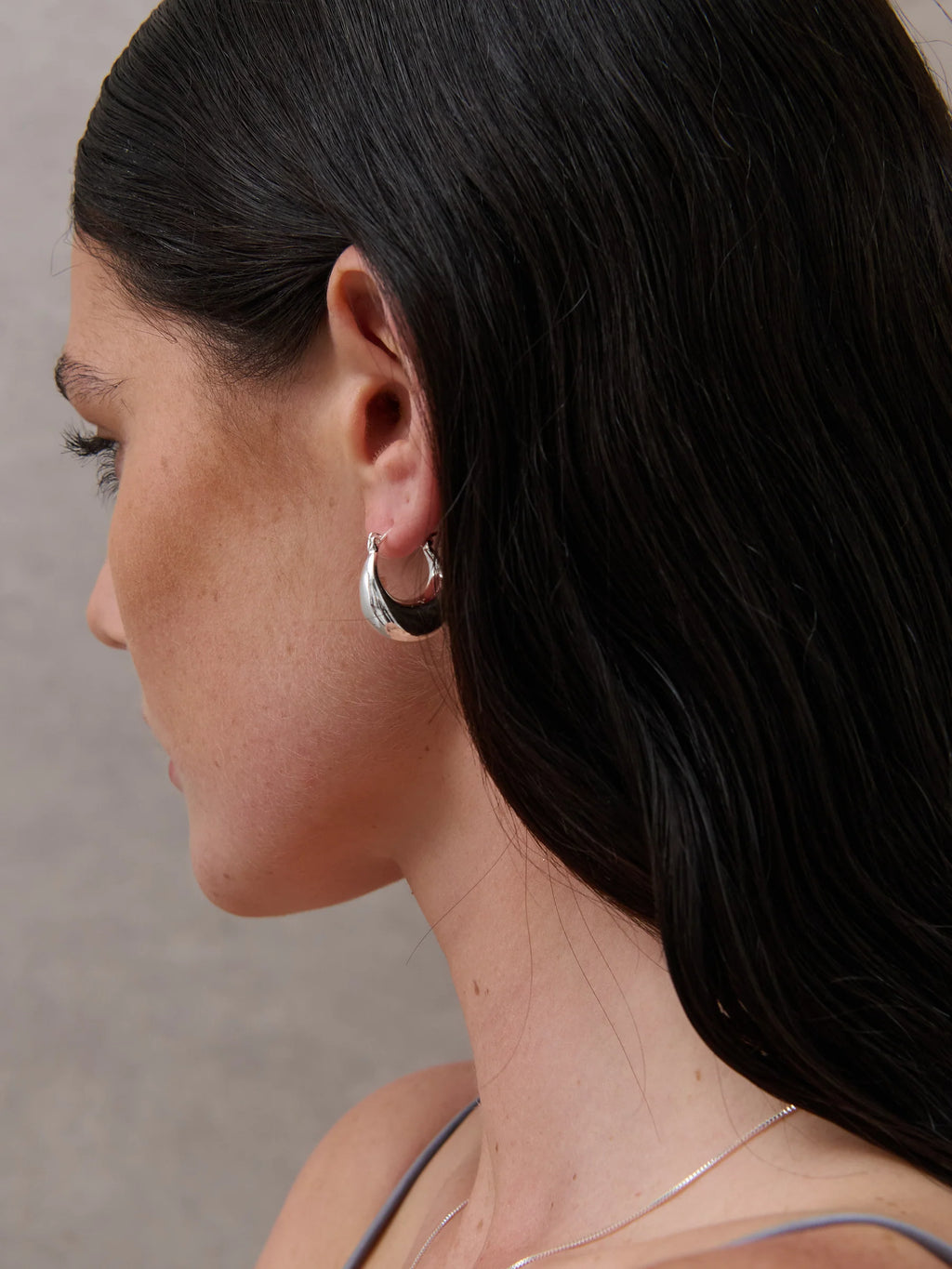 LINDA HOOP STERLING SILVER PLATED EARRINGS - SILVER
