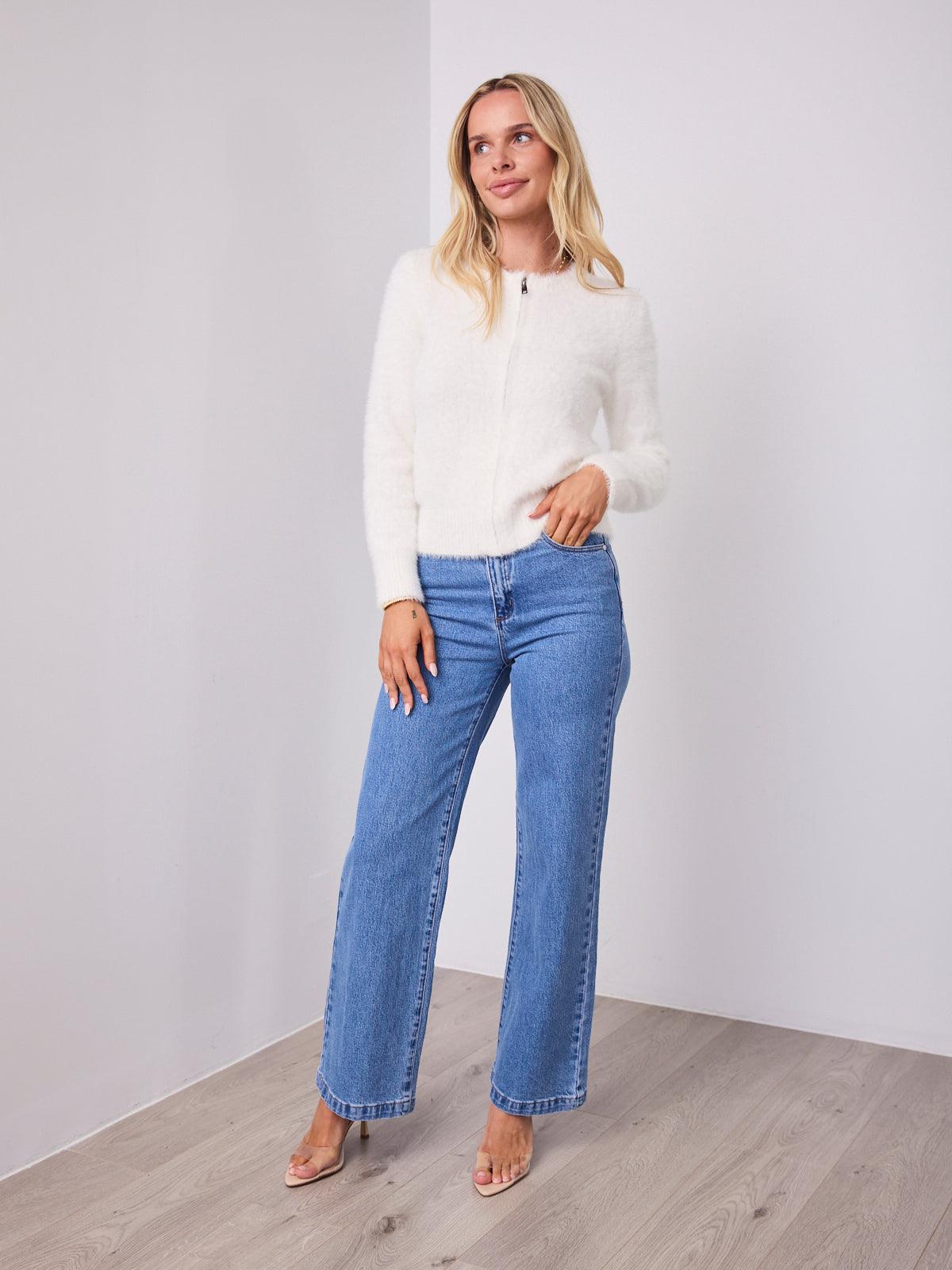 DOMINIQUE ZIP FLUFFY KNIT - WHITE