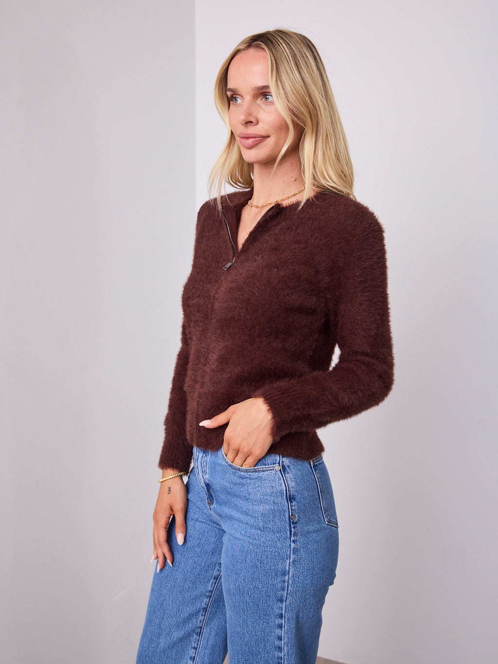 DOMINIQUE ZIP FLUFFY KNIT - CHOCOLATE