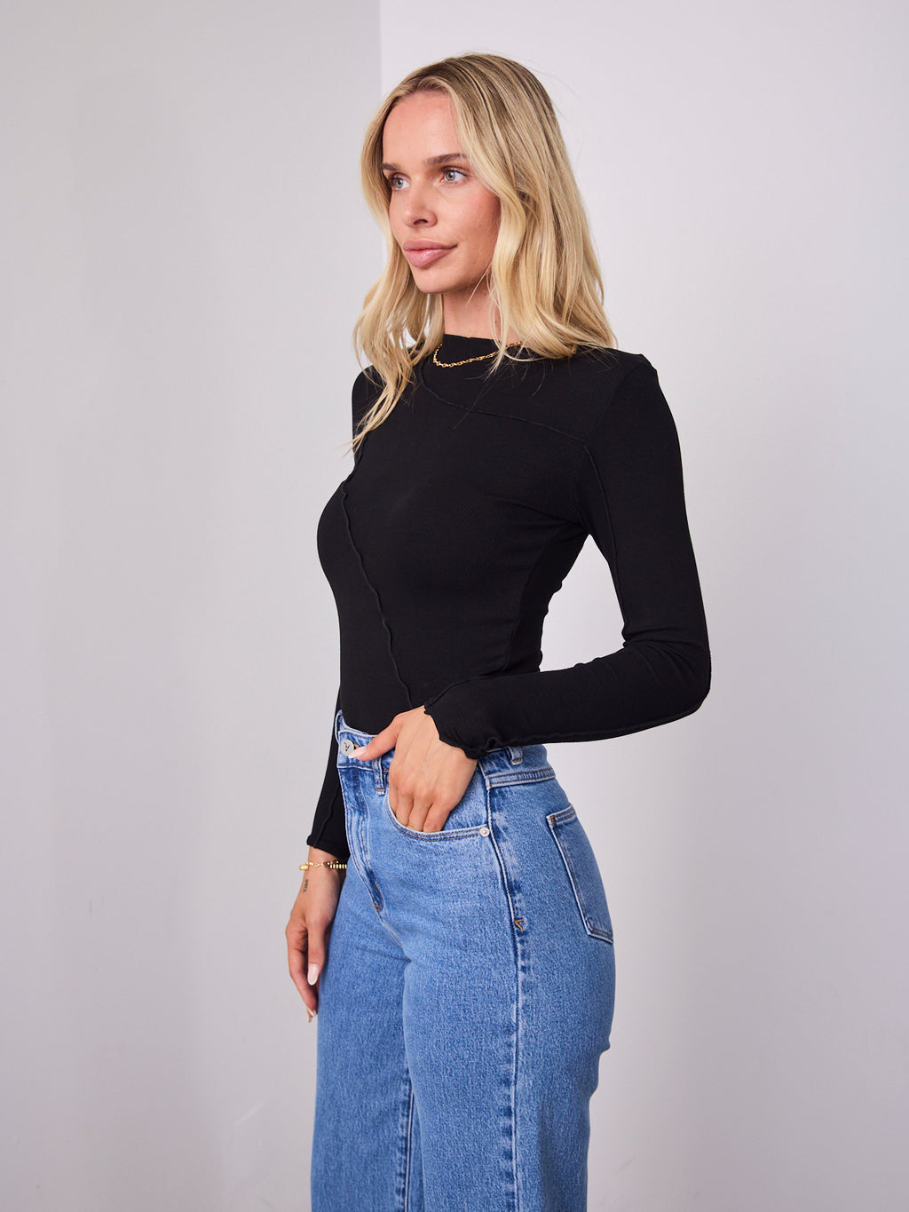 TORI LONG SLEEVE TOP - BLACK
