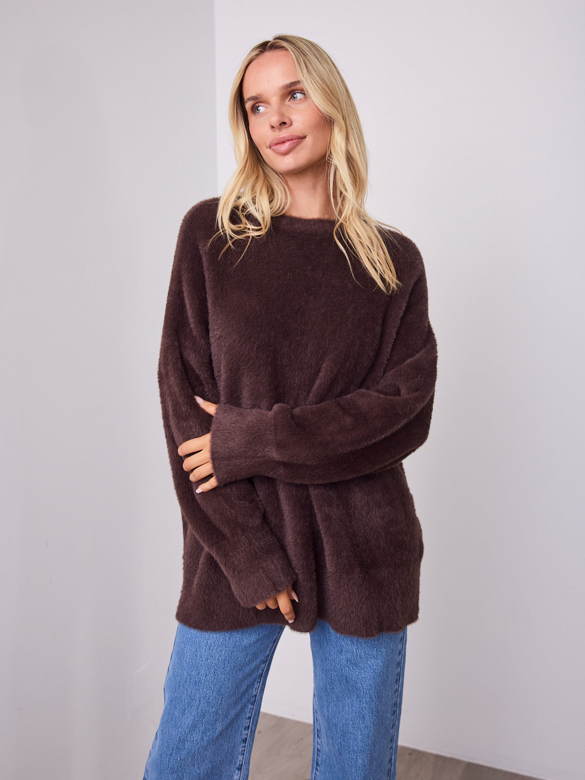 REMY LONG FLUFFY KNIT - CHOCOLATE